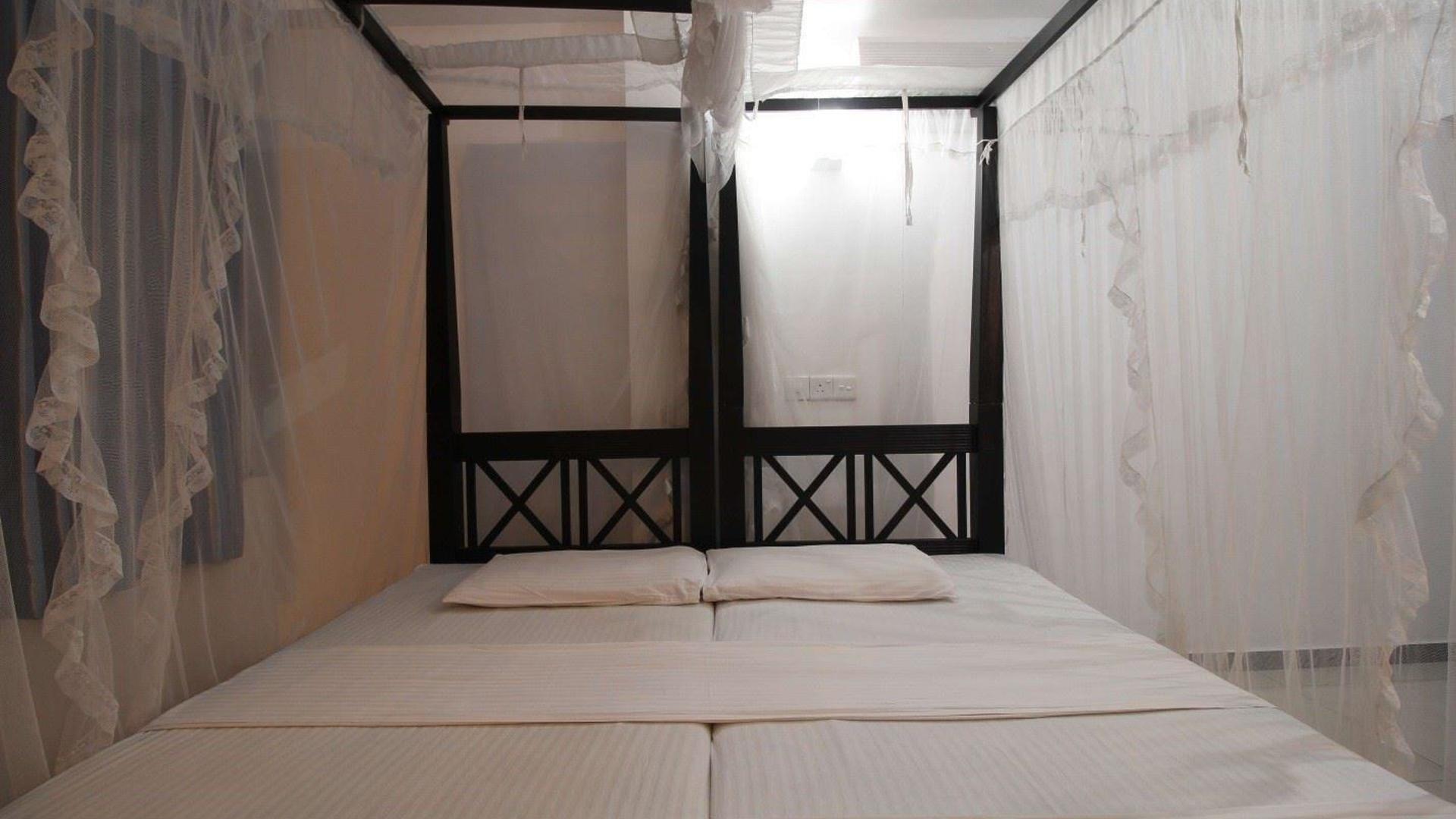 Blue Sky Hotel 12