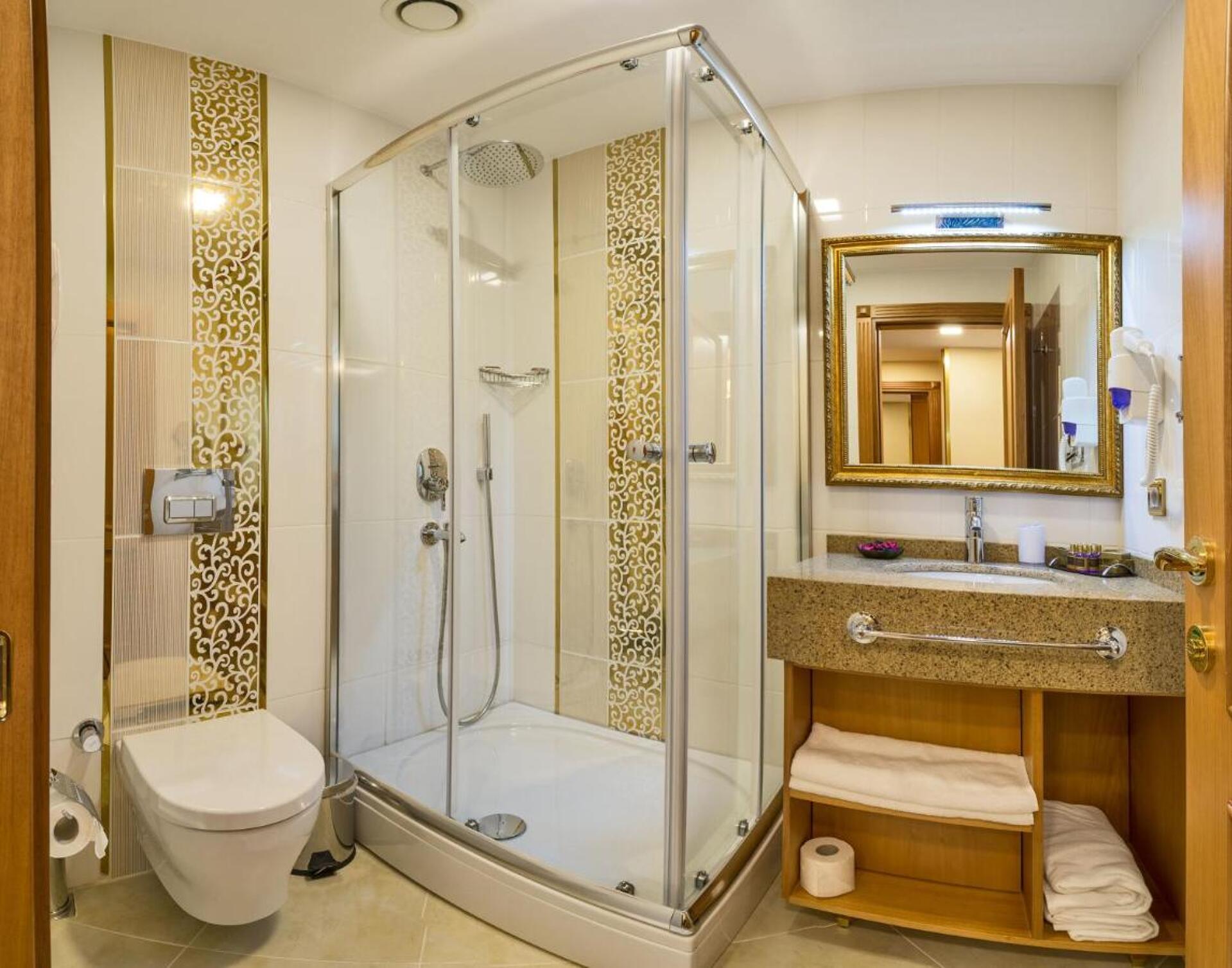 Aprilis Gold Hotel 3* 5