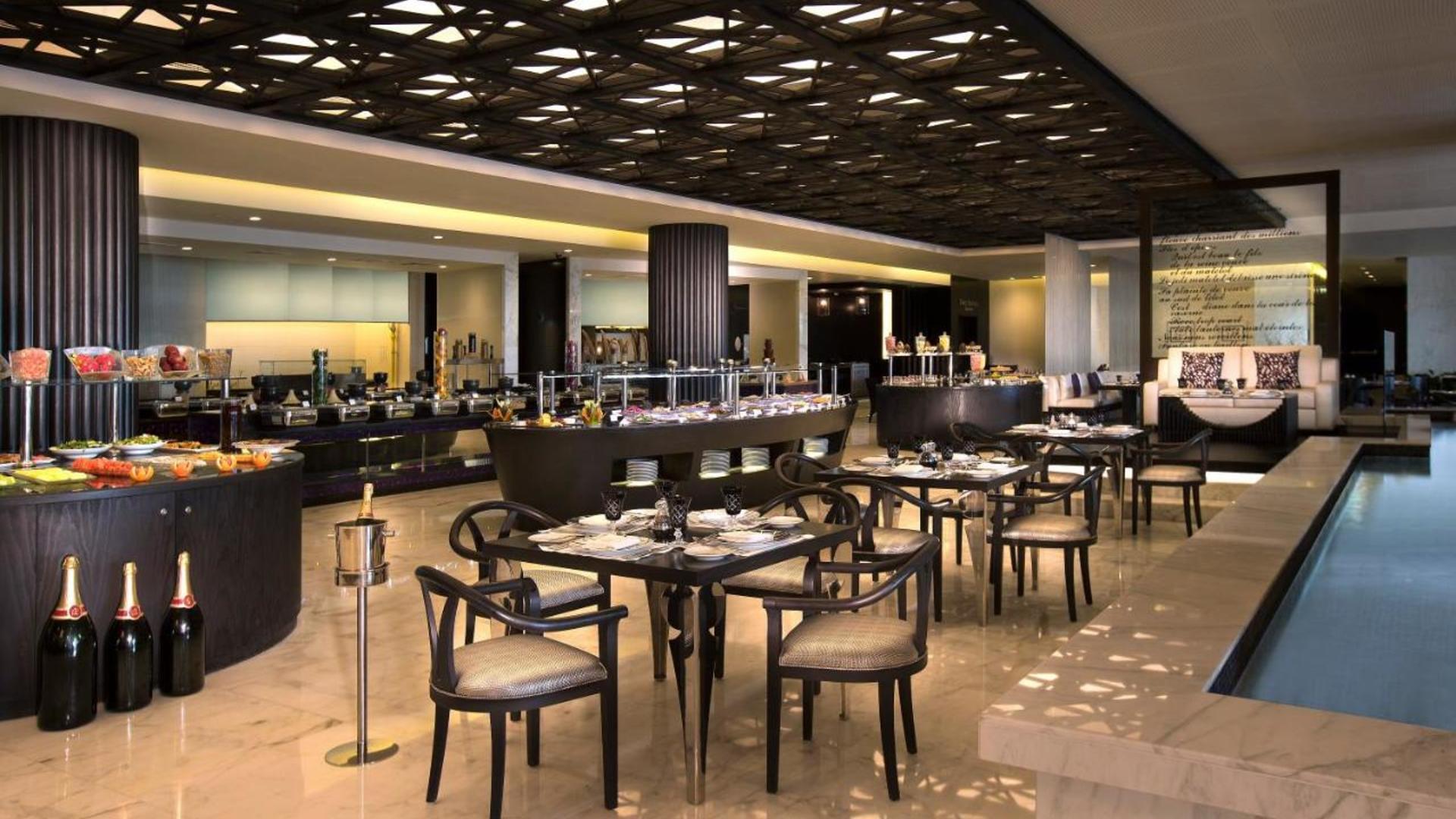 Sofitel Abu Dhabi Corniche 5* 3