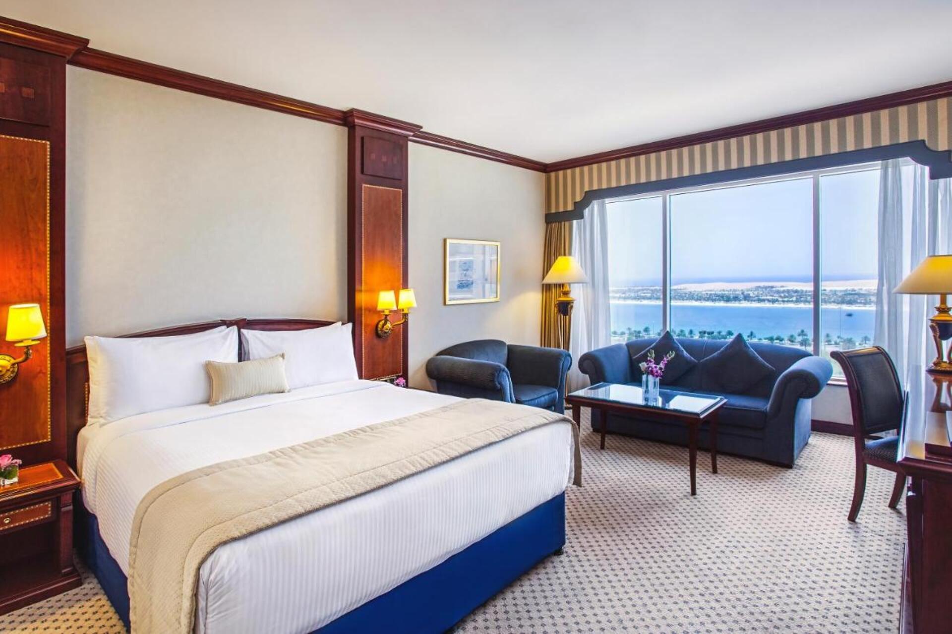 Corniche Hotel Abu Dhabi 37