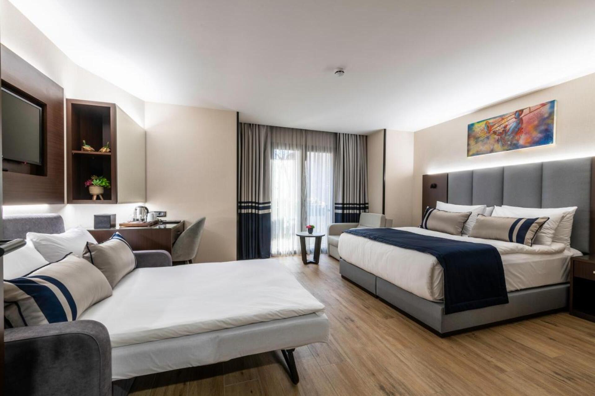 Aprilis Deluxe Hotel 4* 38