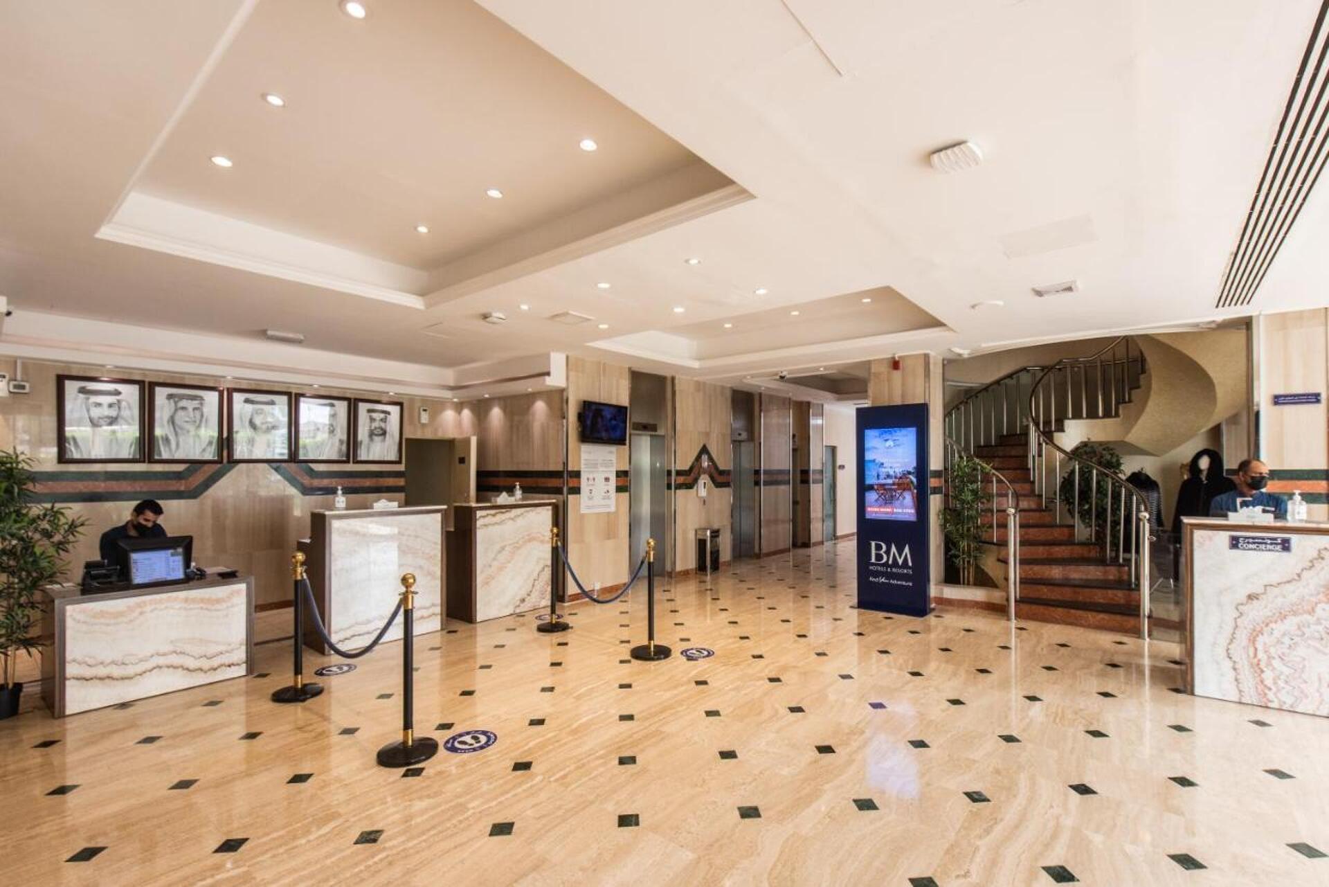 BM Beach Hotel 6