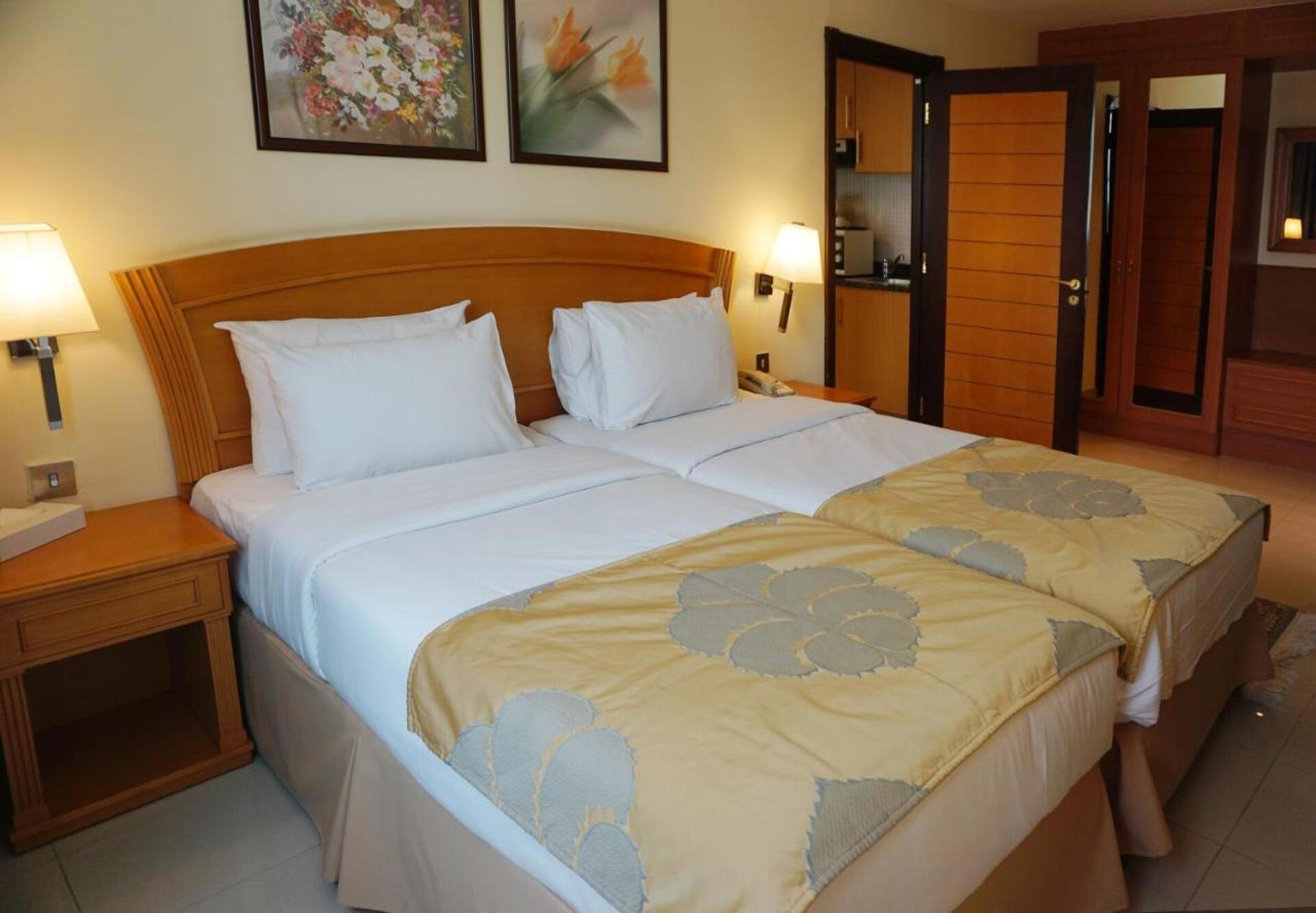Golden Tulip Sharjah 30