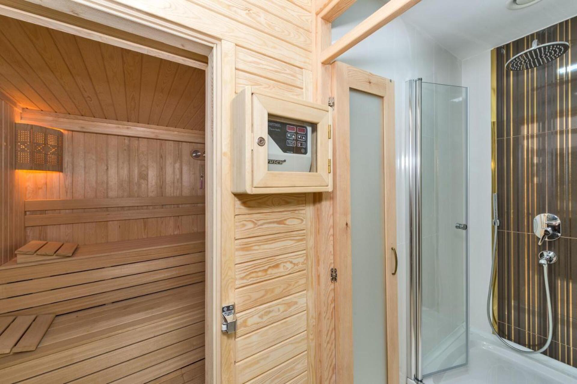 Aprilis Gold Hotel 3* 7