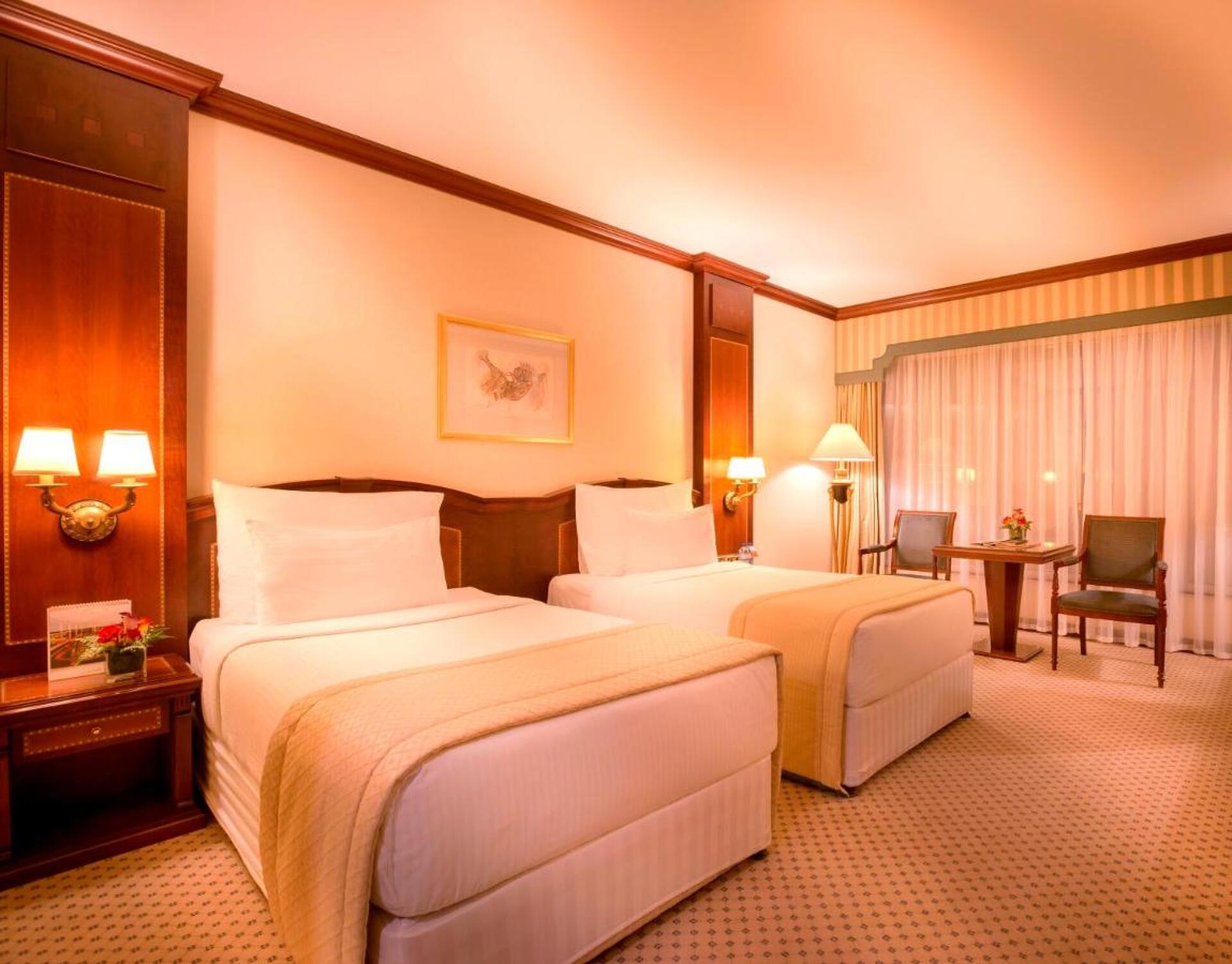 Corniche Hotel Abu Dhabi 21