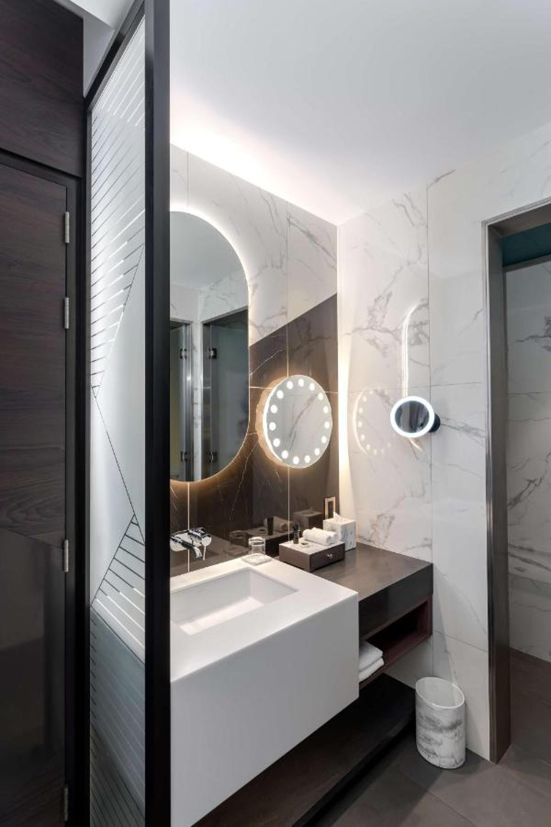 Hyatt Centric Jumeirah Dubai 16