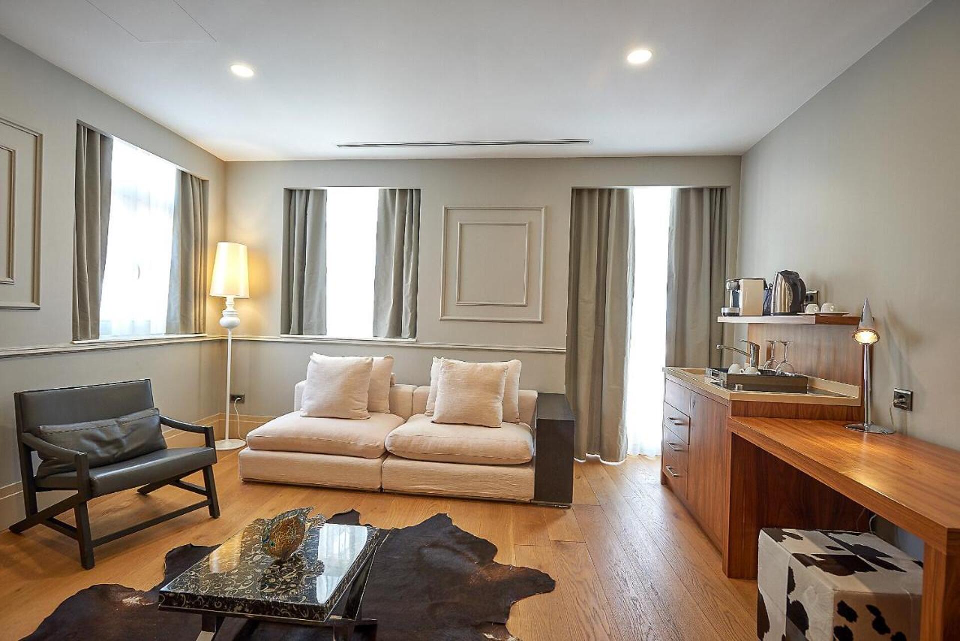 Akka Suites Taksim 15