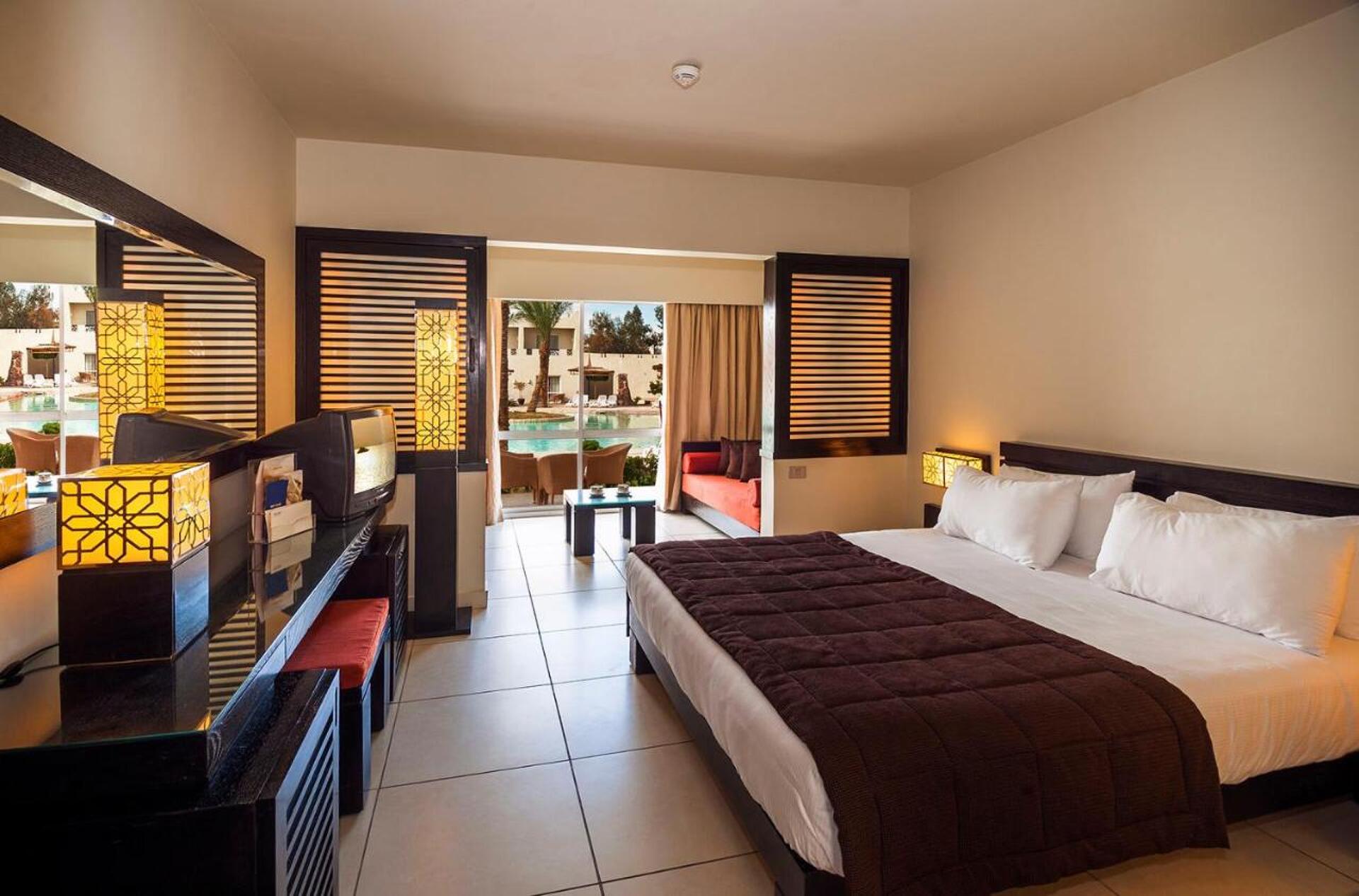 Reef Oasis Beach Resort 8