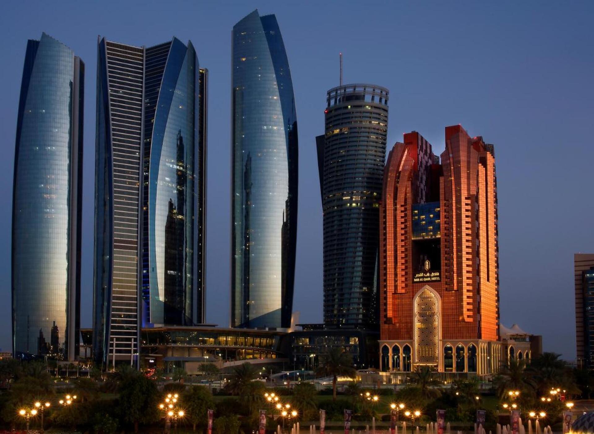 Bab Al Qasr 13