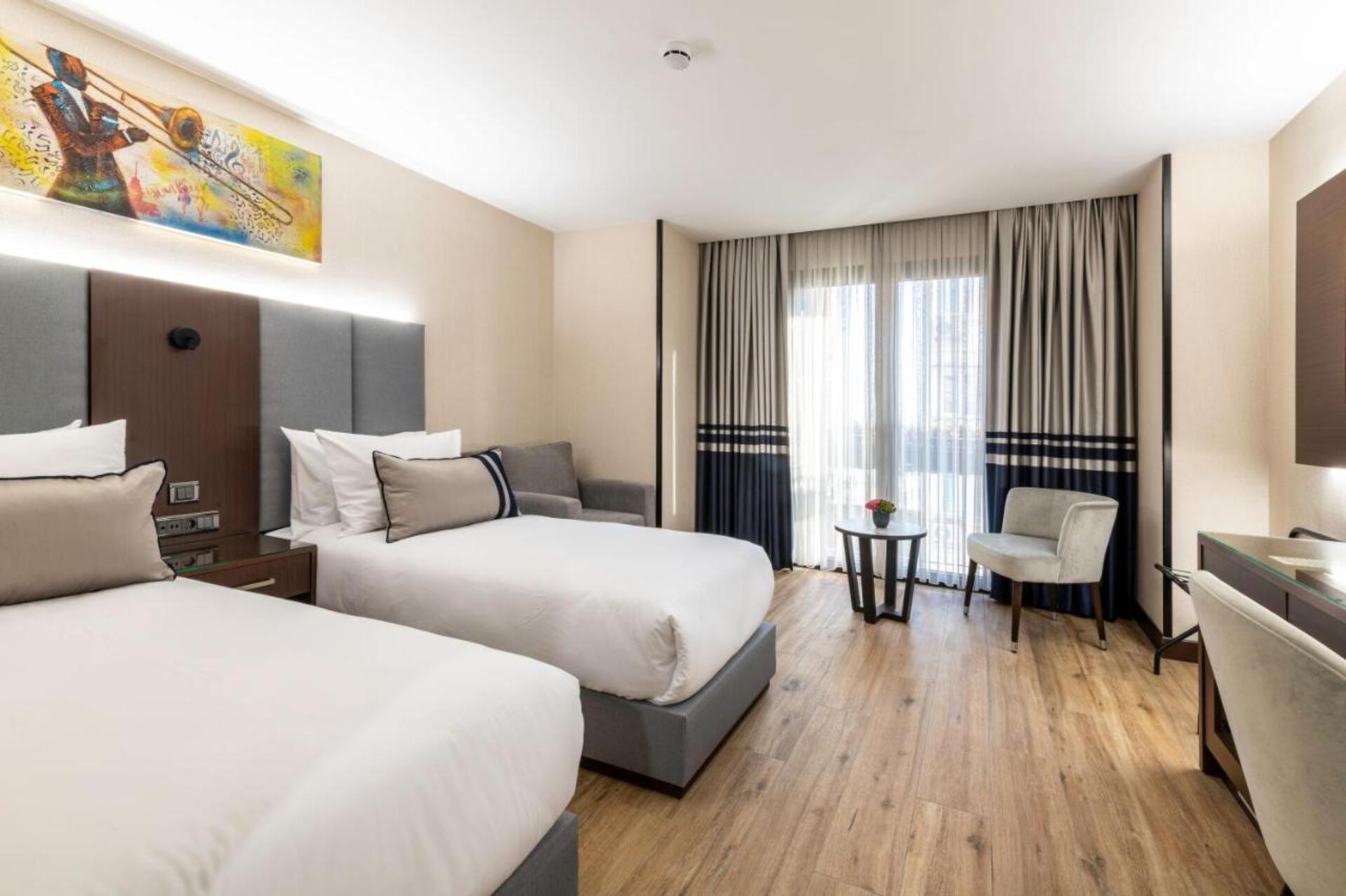 Aprilis Deluxe Hotel 4* 3
