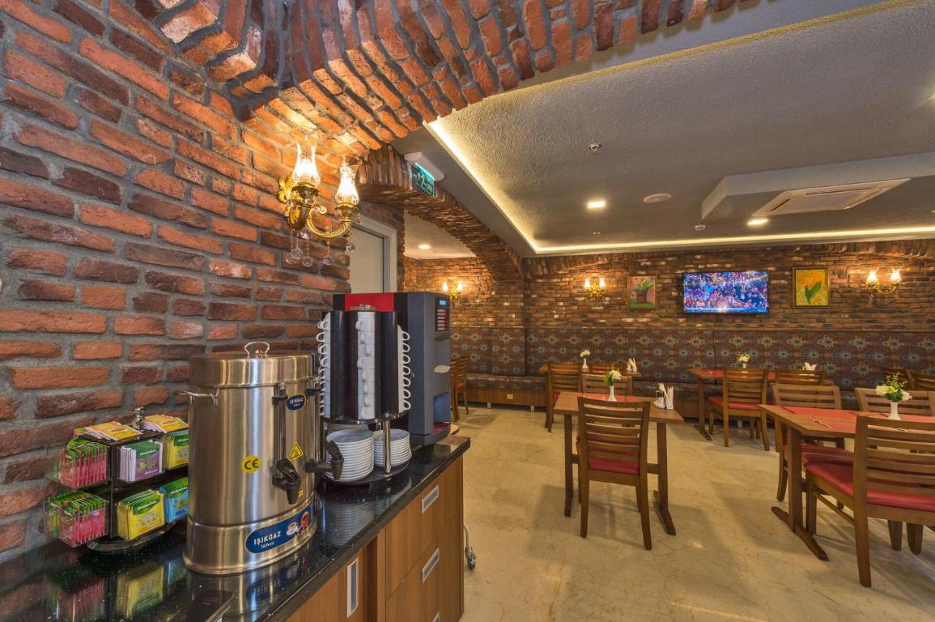 Aprilis Gold Hotel 3* 22