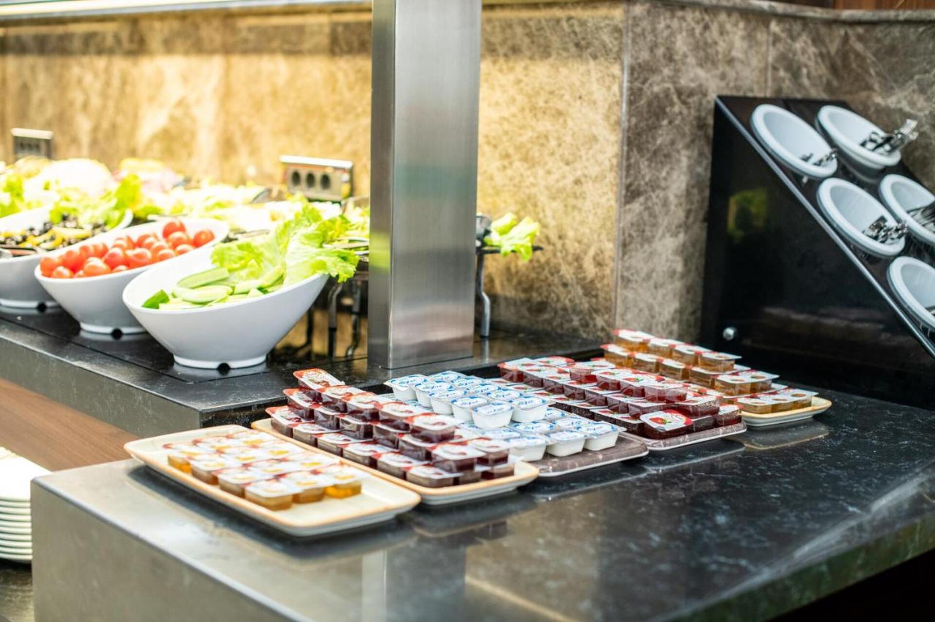 Aprilis Deluxe Hotel 4* 25