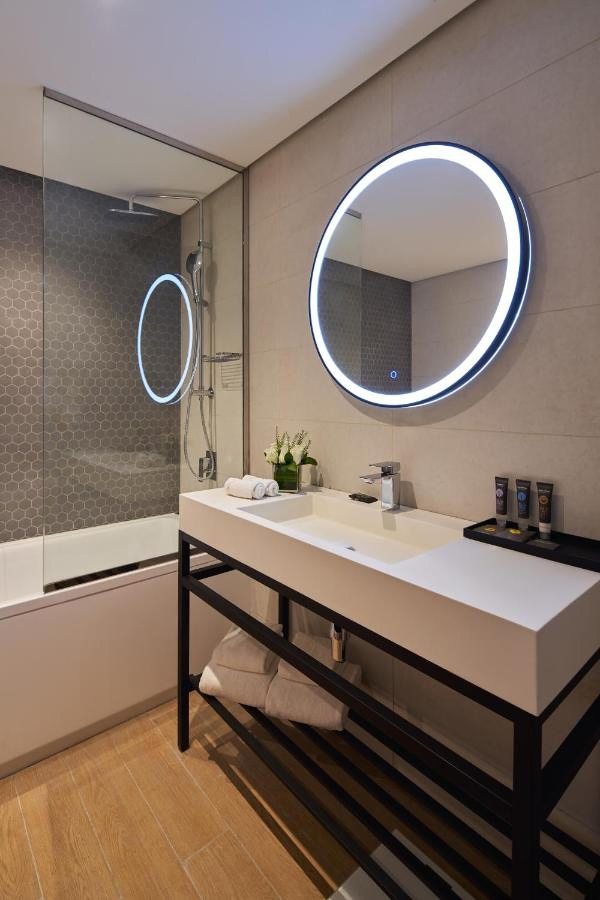 Novotel Jumeirah Village Triangle 4* 11