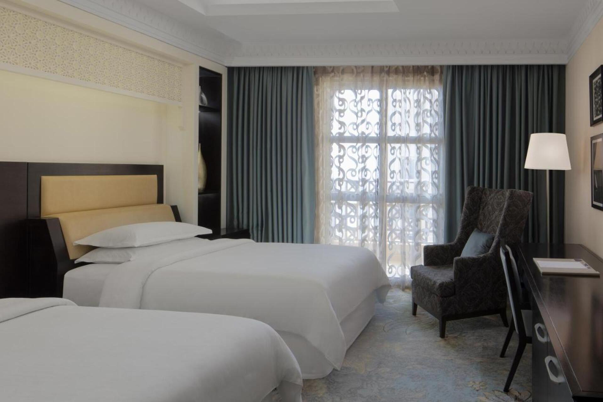 Sheraton Sharjah Beach Resort & Spa 5* 10
