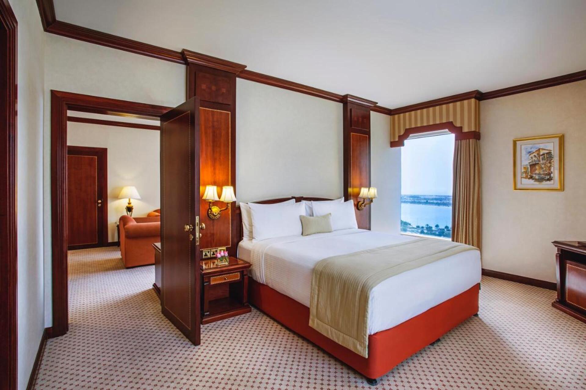 Corniche Hotel Abu Dhabi 39