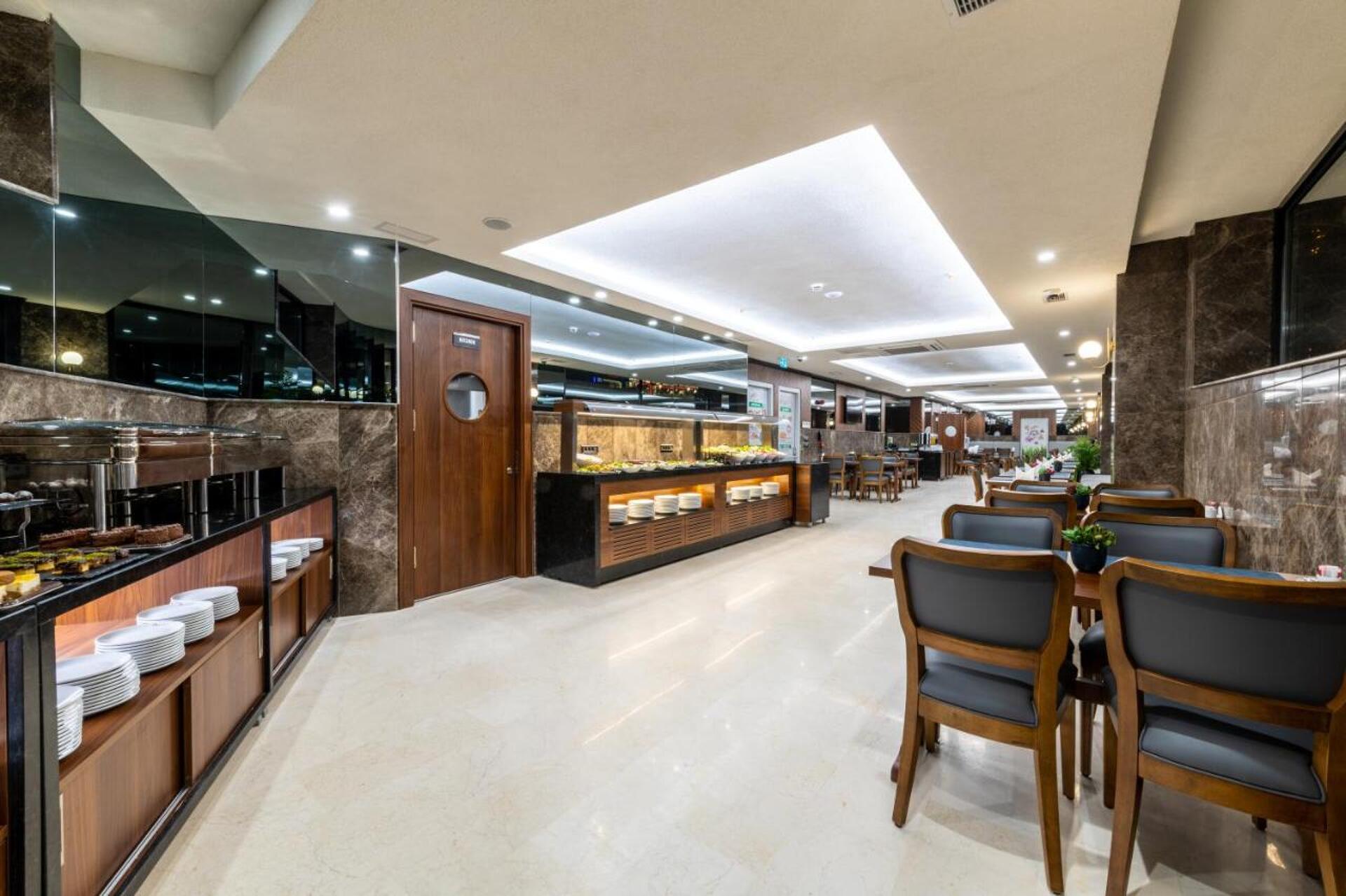 Aprilis Deluxe Hotel 4* 19