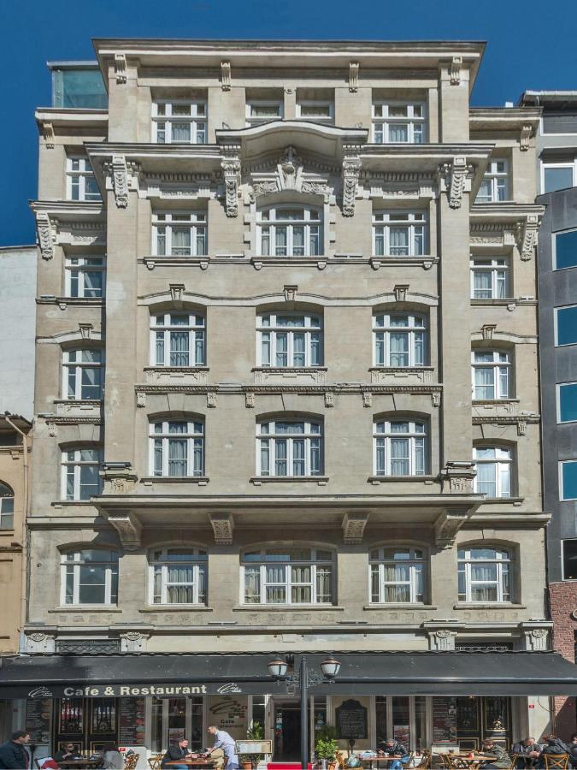 Alpek Hotel 3* 0