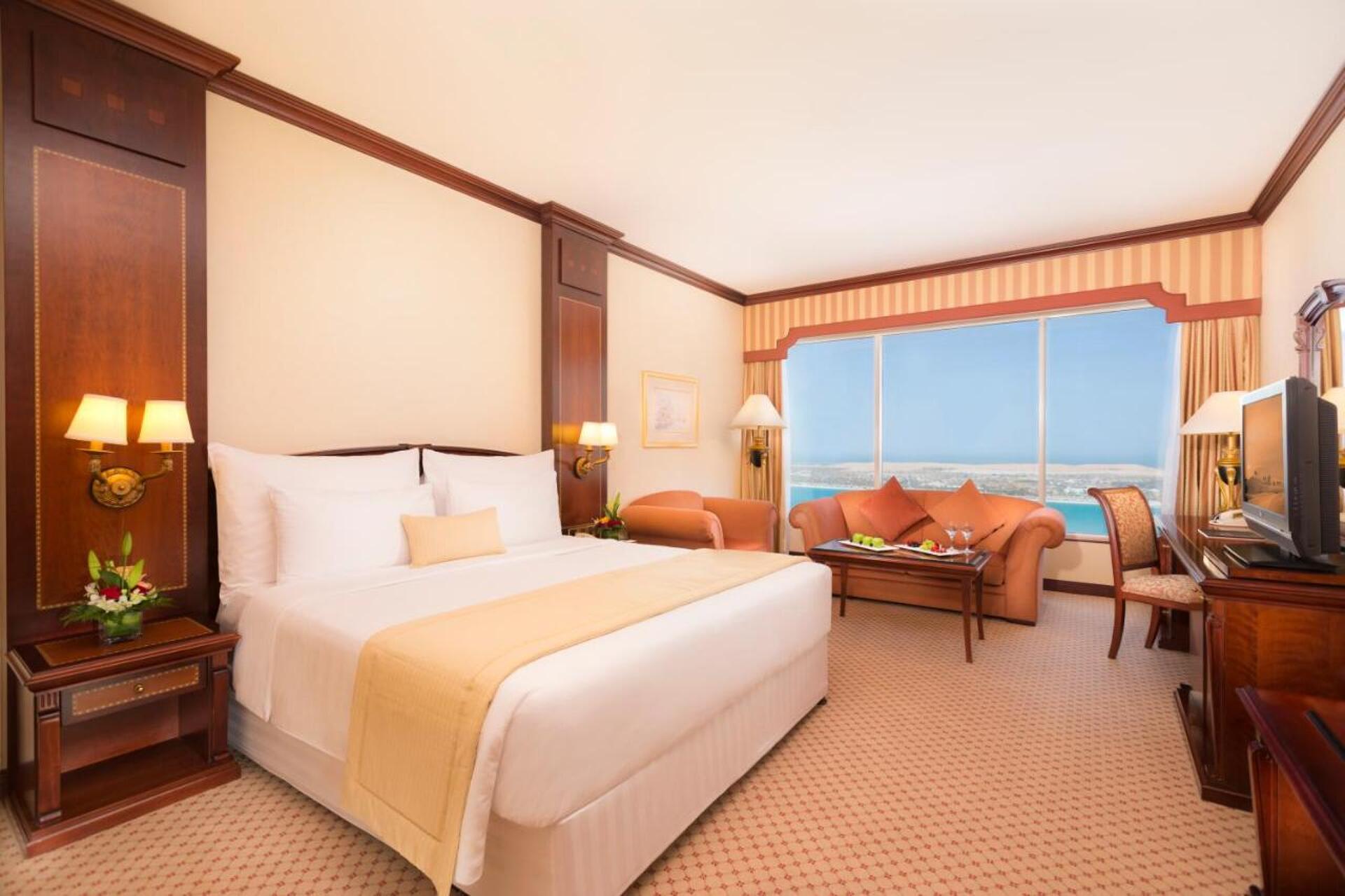 Corniche Hotel Abu Dhabi 9