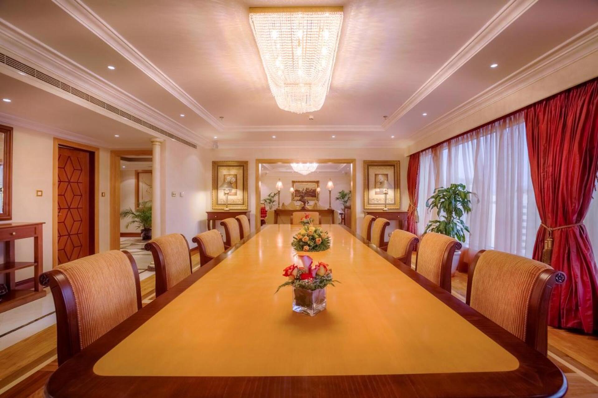 Corniche Hotel Abu Dhabi 14