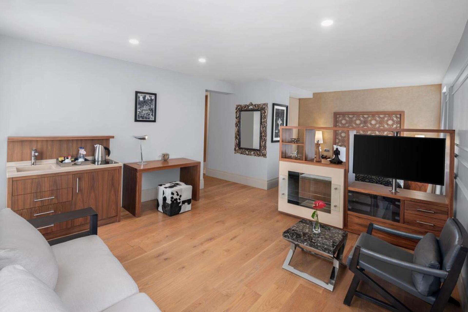 Akka Suites Taksim 1