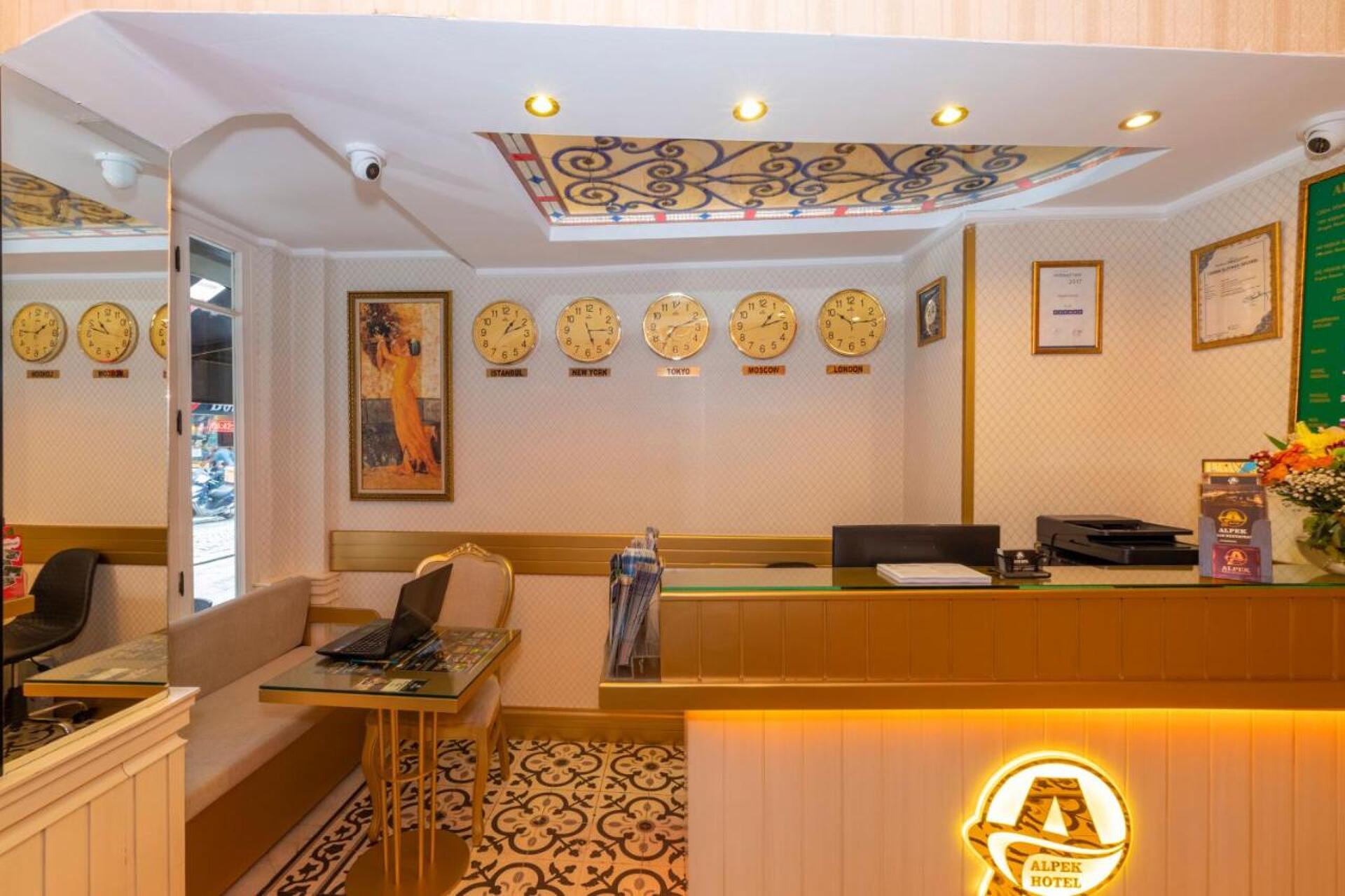 Alpek Hotel 3* 2