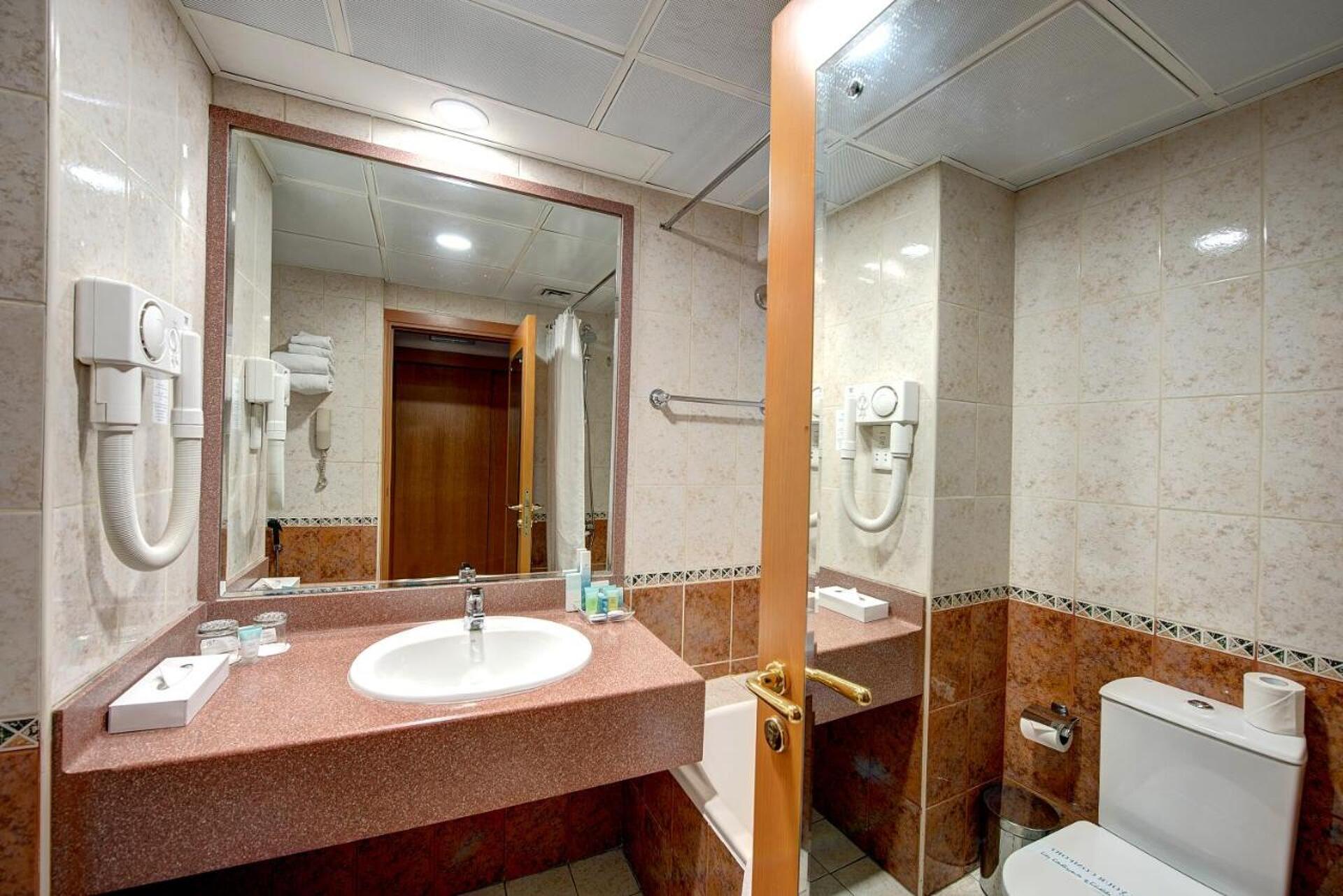 Golden Tulip Deira Hotel 4* 18