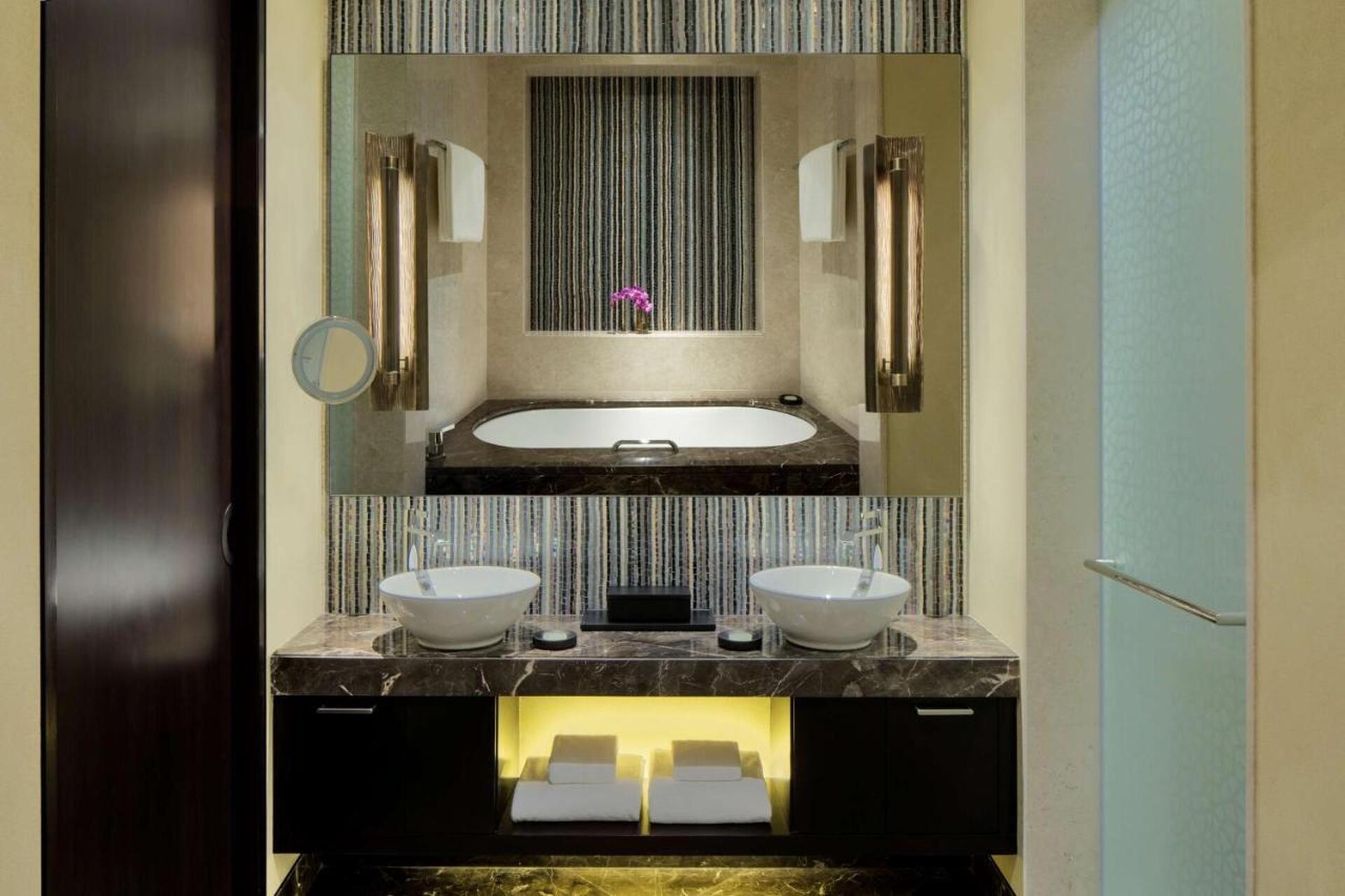 Grand Hyatt Abu Dhabi Hotel and Residences Emirates Pearl 5* 25