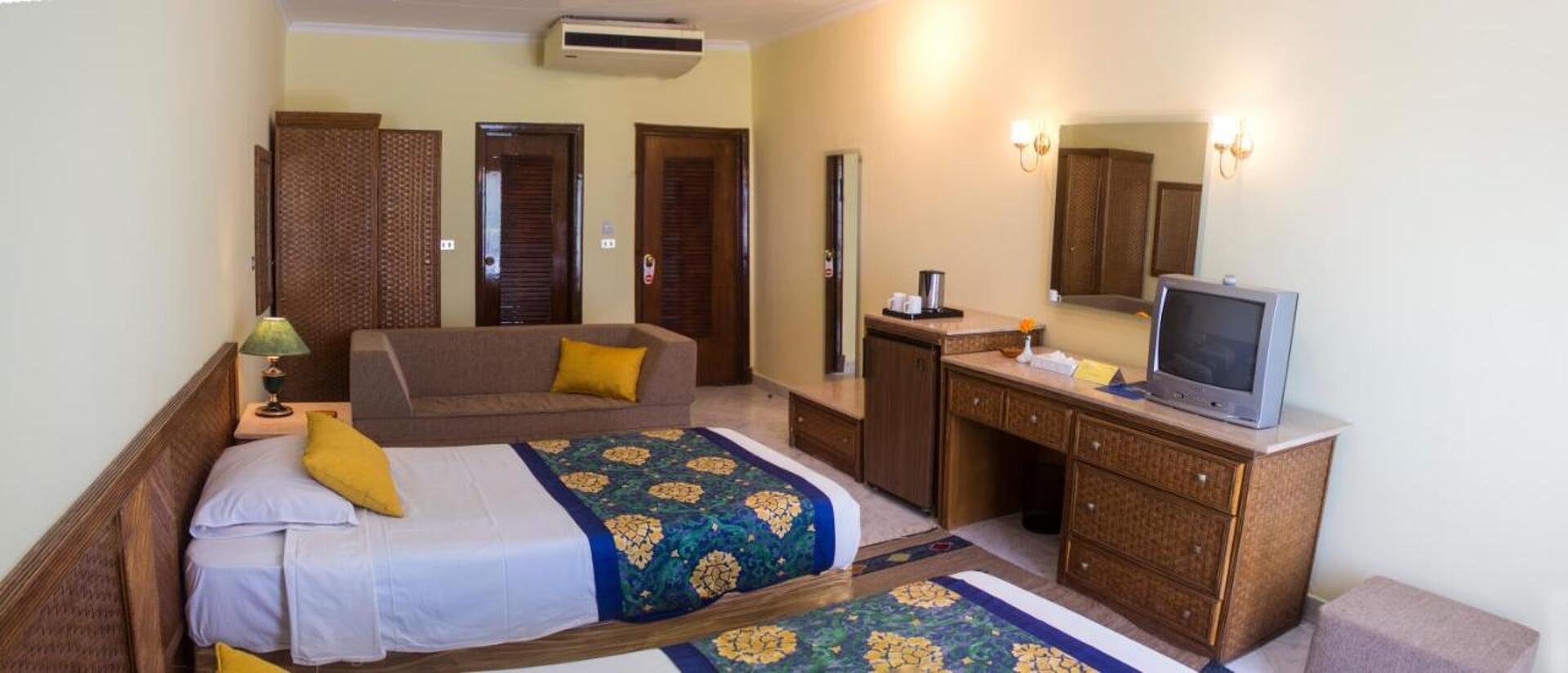 Lotus Bay 4* 35