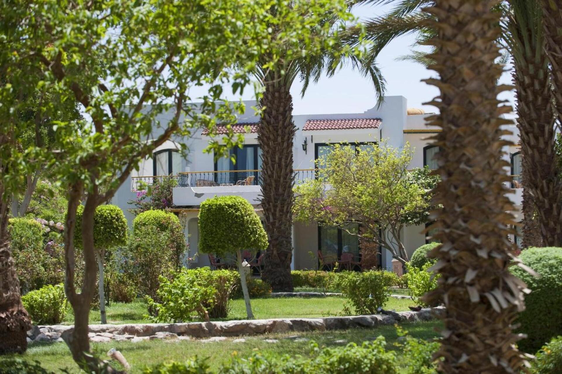 Lotus Bay 4* 25