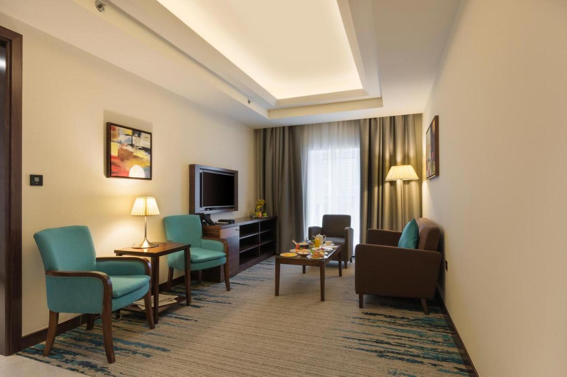 Golden Tulip Media Hotel 4* 2