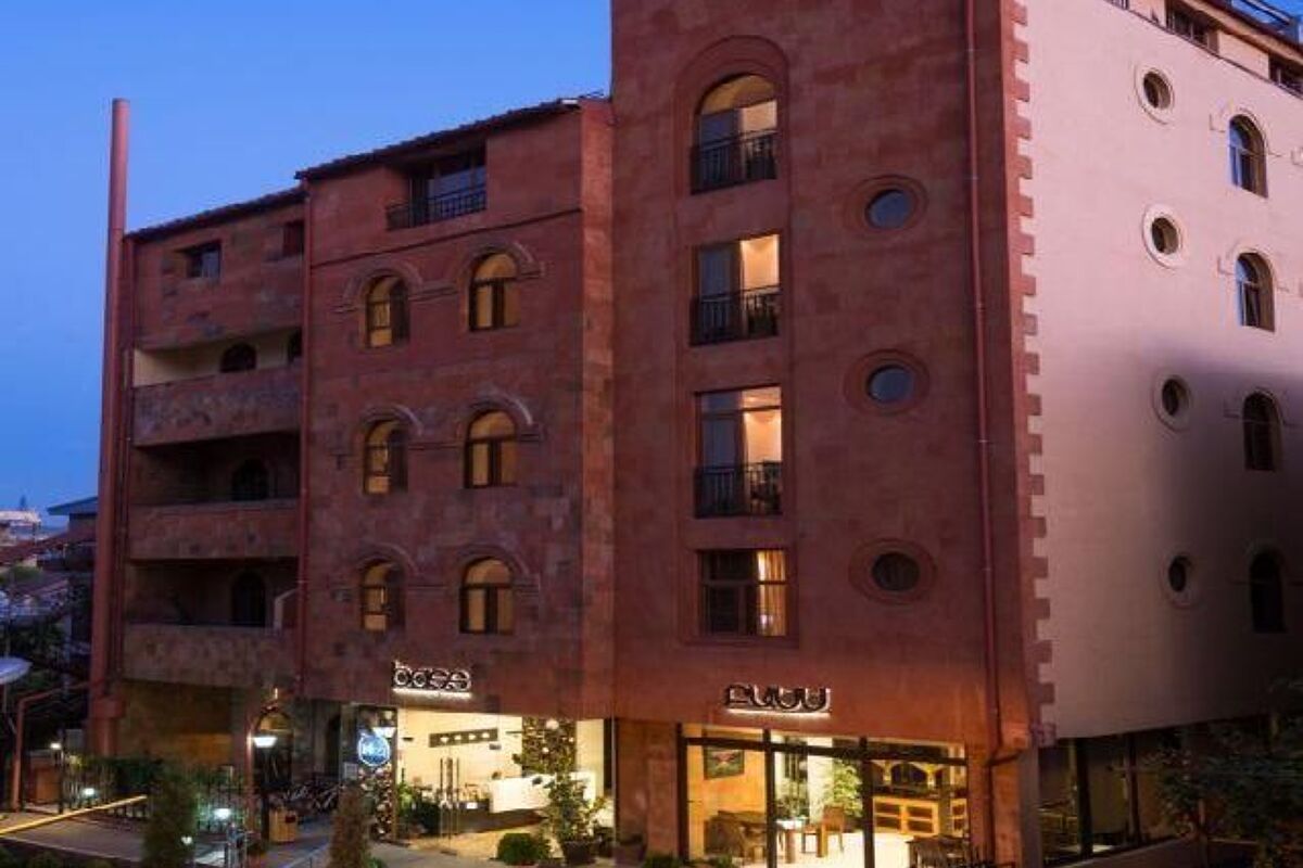 Bass Boutique Hotel 4* 1