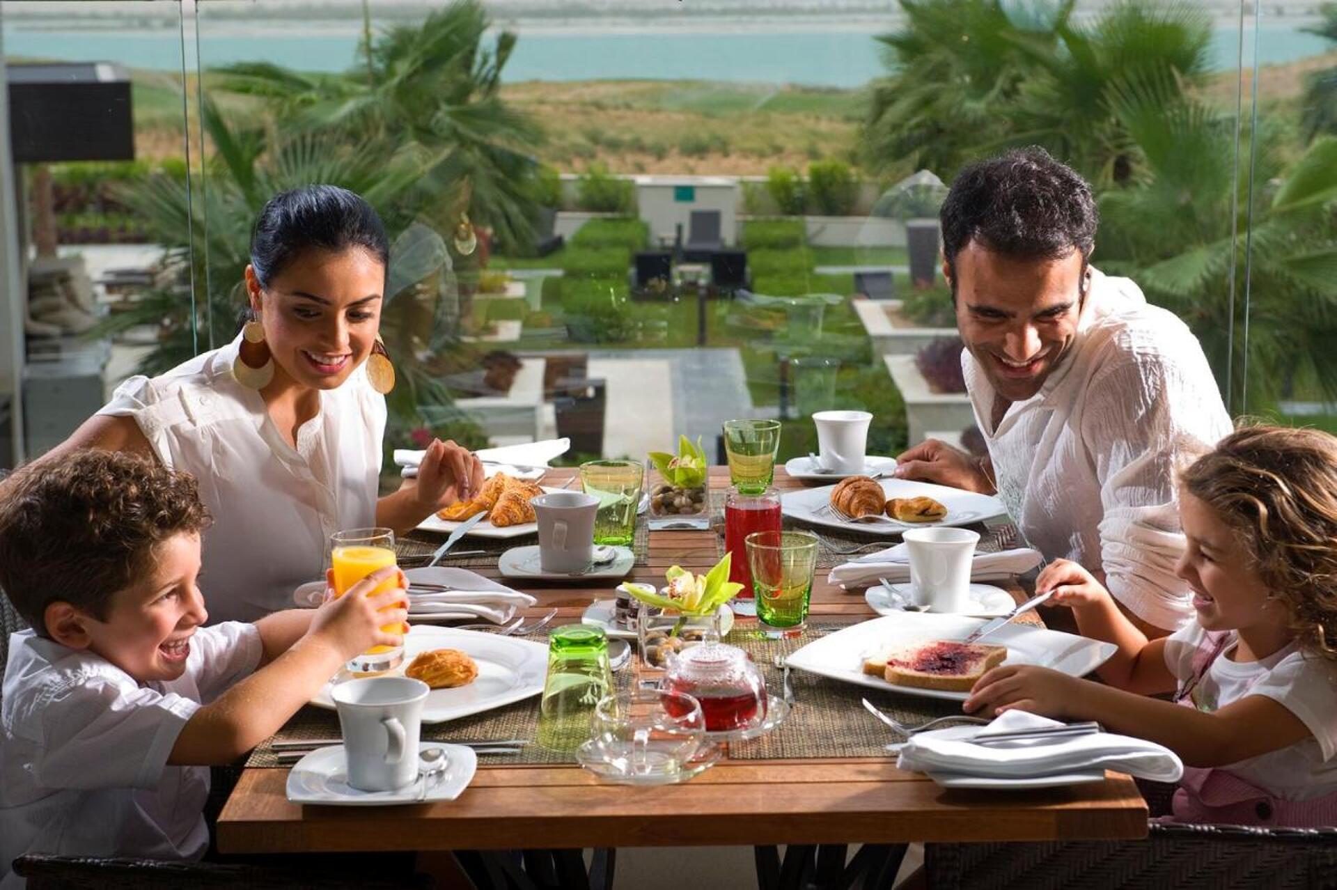 Crowne Plaza Abu Dhabi - Yas Island 4* 10