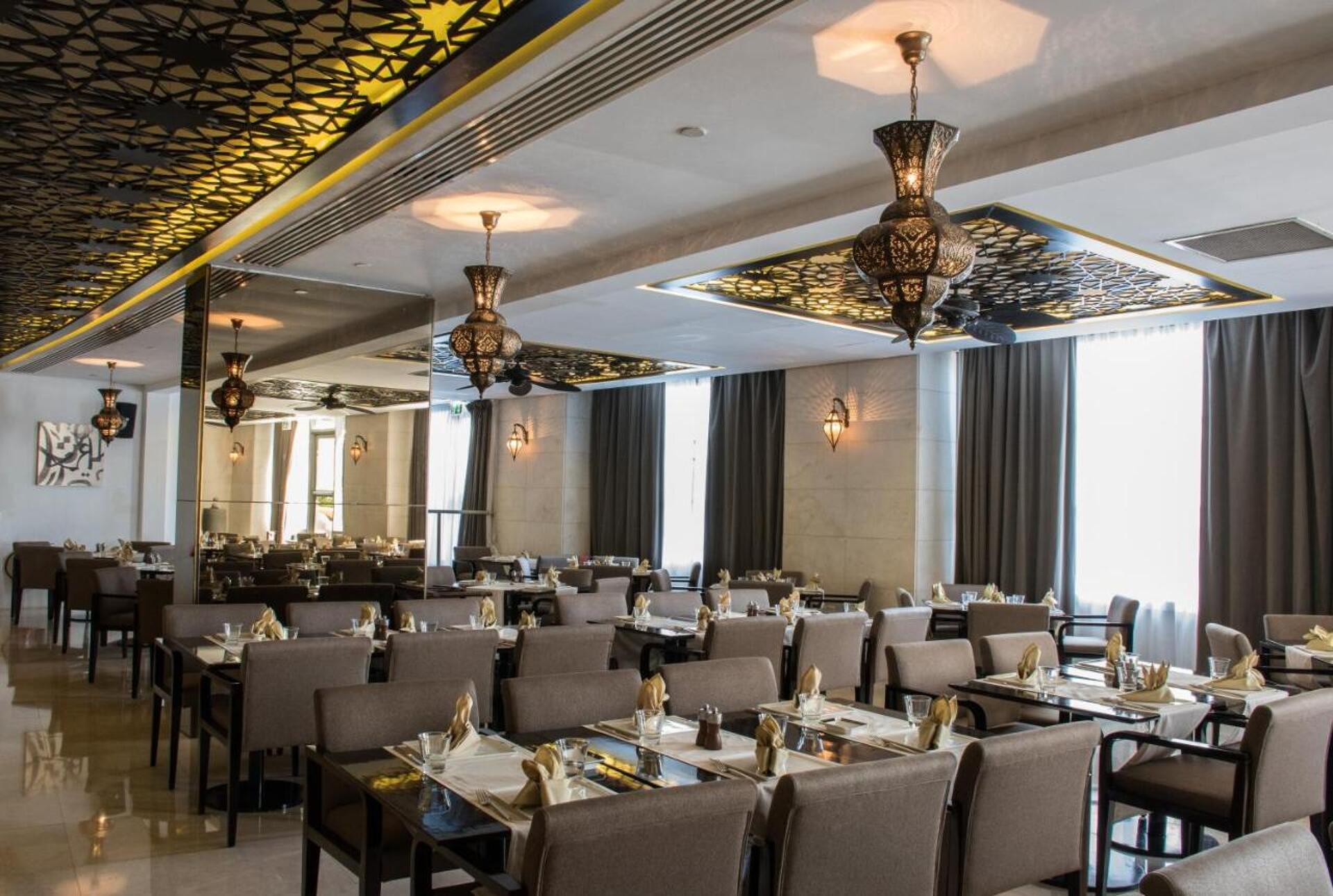 Crowne Plaza Abu Dhabi - Yas Island 4* 13