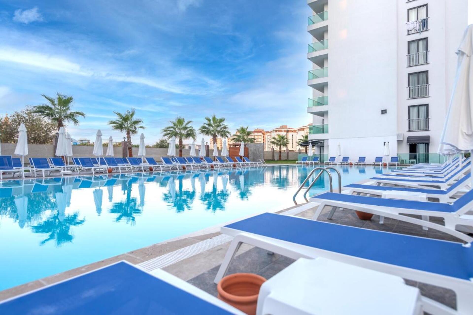 Lavia Hotels Lara 5* 1