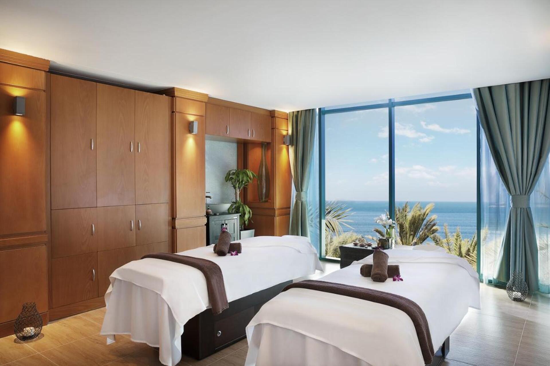 Hilton Dubai The Walk 5* 25