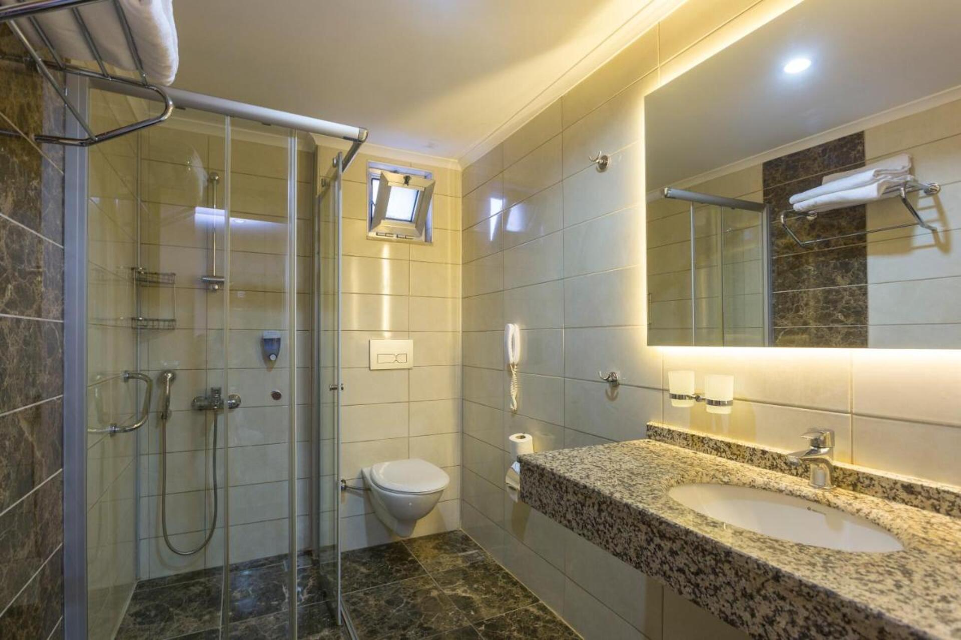 Lonicera City Kleopatra Hotel 2
