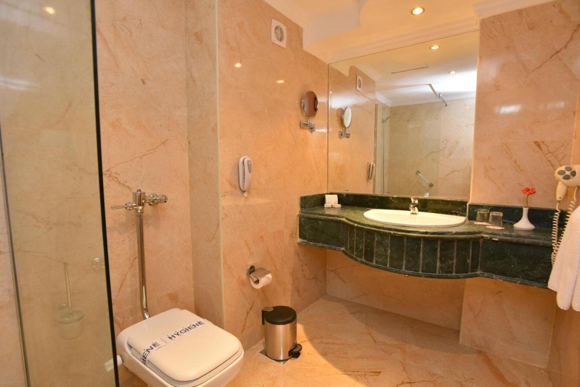 Hawaii Riviera Aqua Park Resort 4* 32