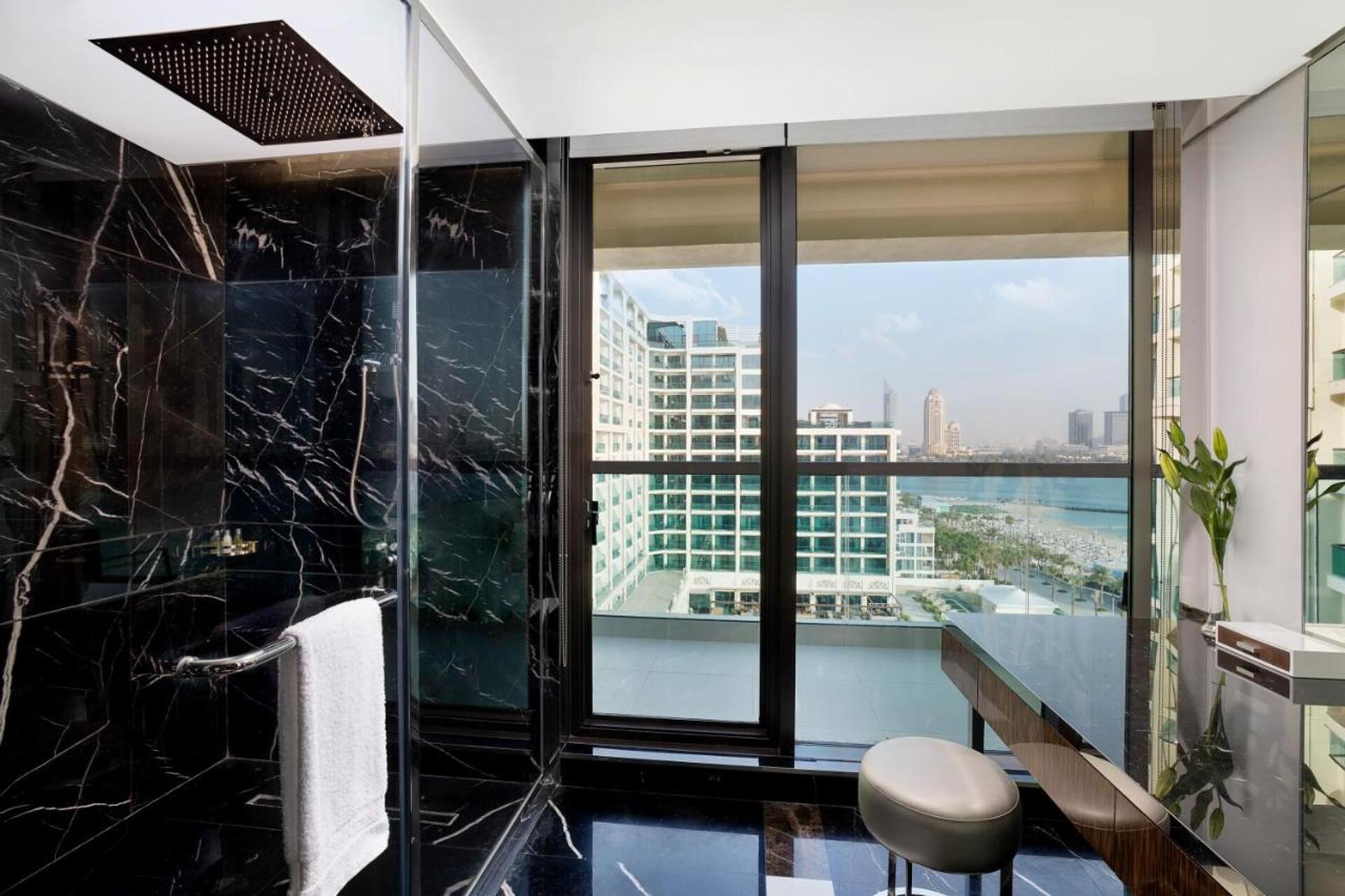 Hilton Dubai Palm Jumeirah 38