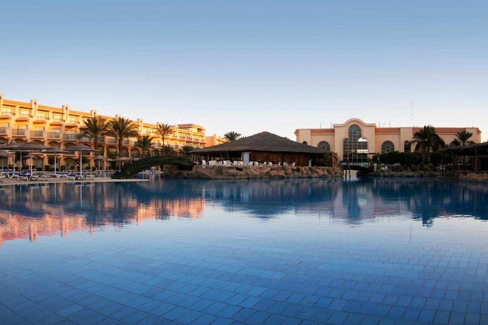 Pyramisa Beach Resort Sahl Hasheesh 16