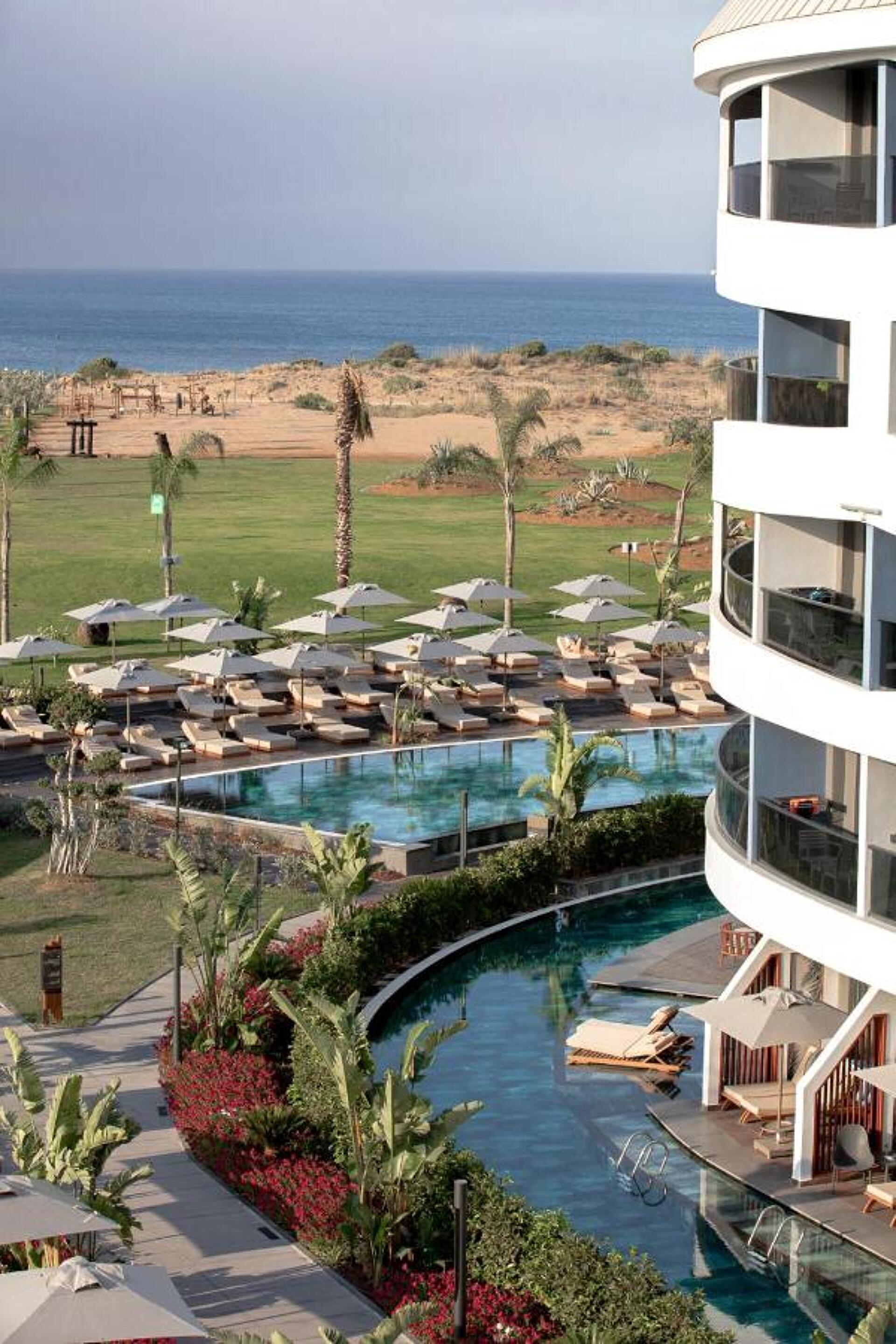 Liu Resorts 16