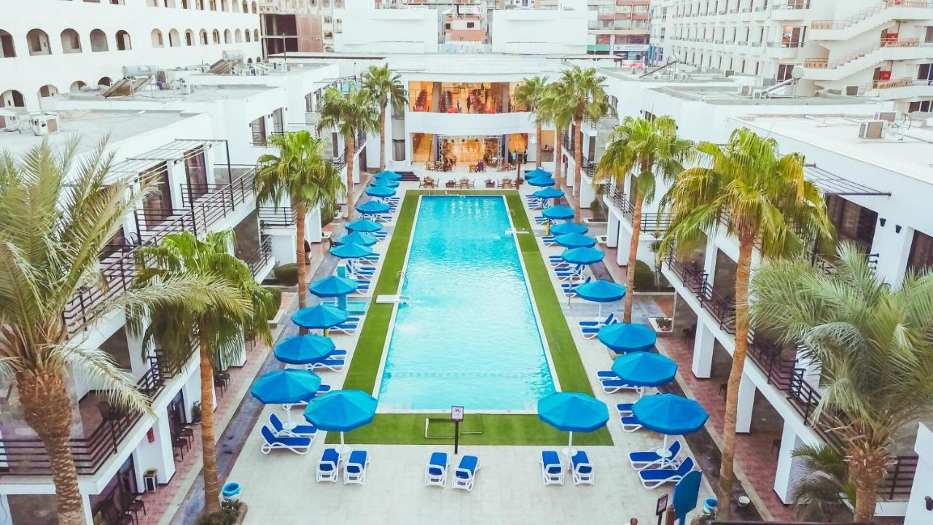 La Rosa Waves Beach & Aqua Park 4* 3