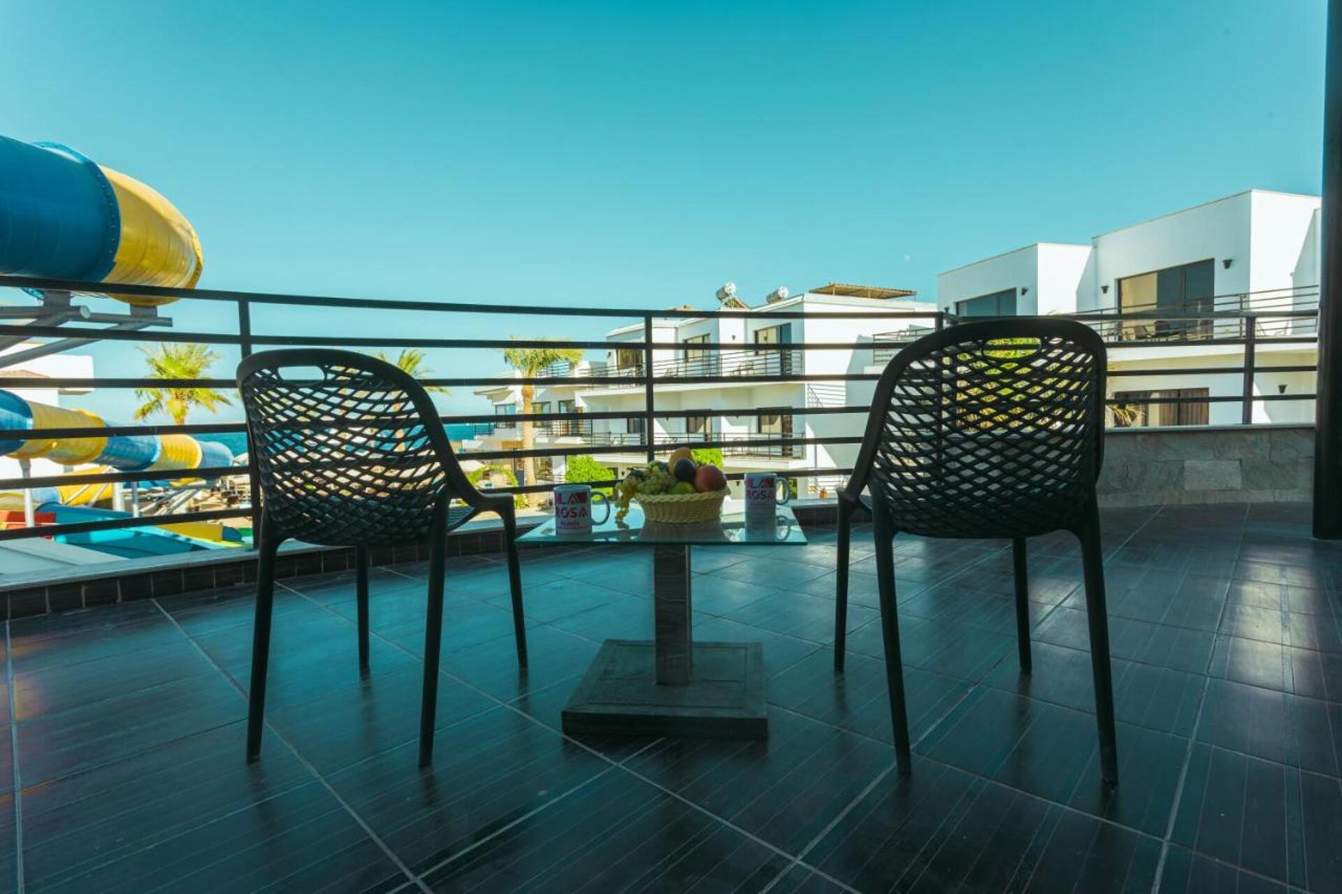 La Rosa Waves Beach & Aqua Park 4* 4