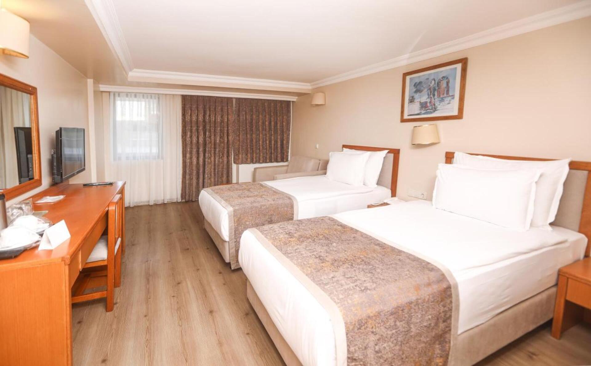 Miramare Queen Hotel 6