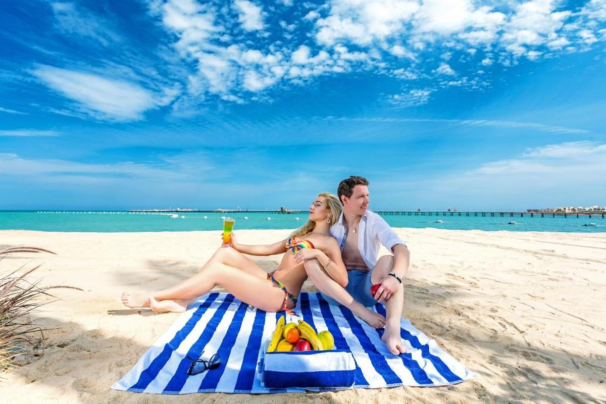 Hawaii Riviera Aqua Park Resort 4* 3