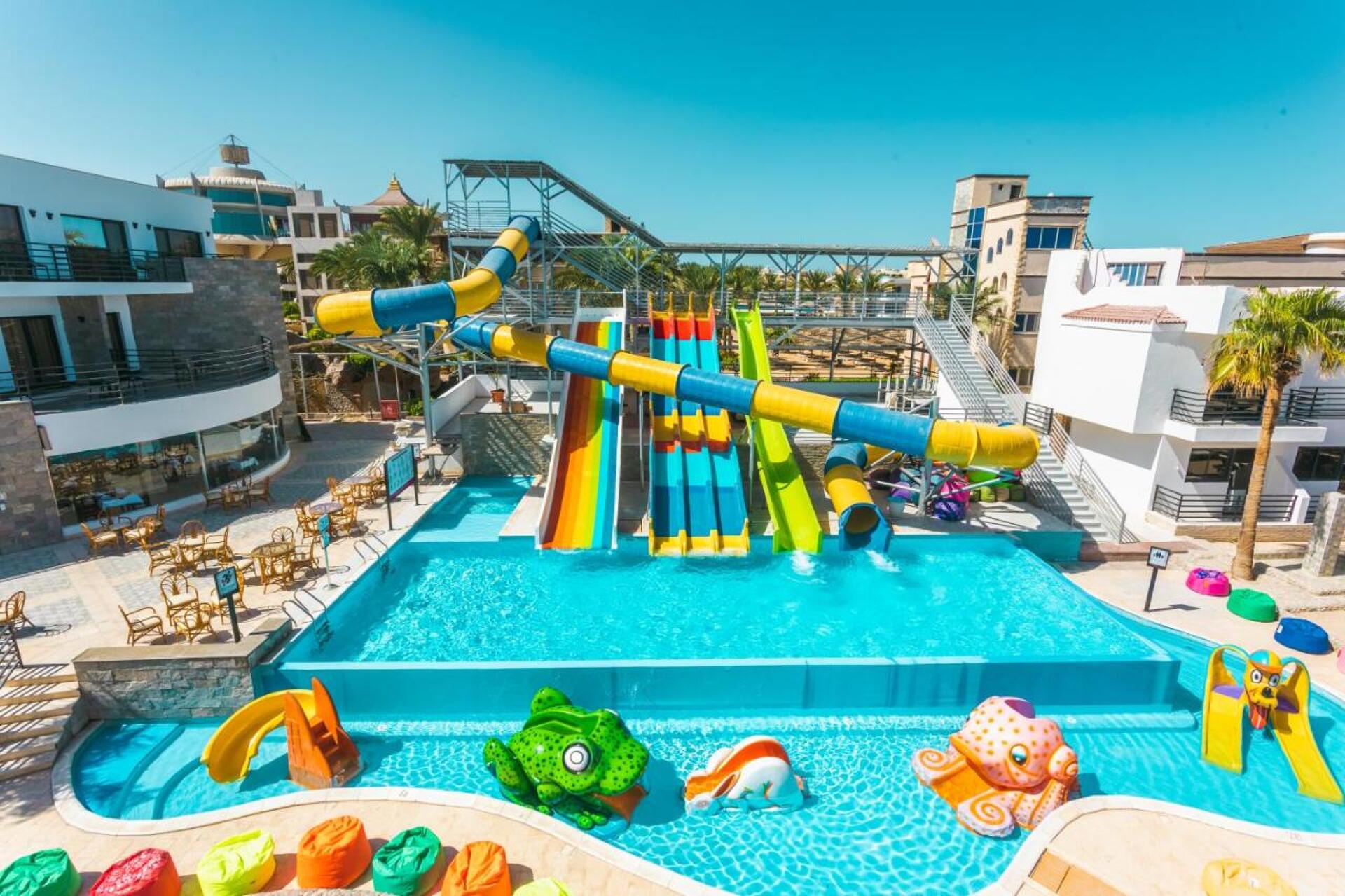 La Rosa Waves Beach & Aqua Park 4* 0