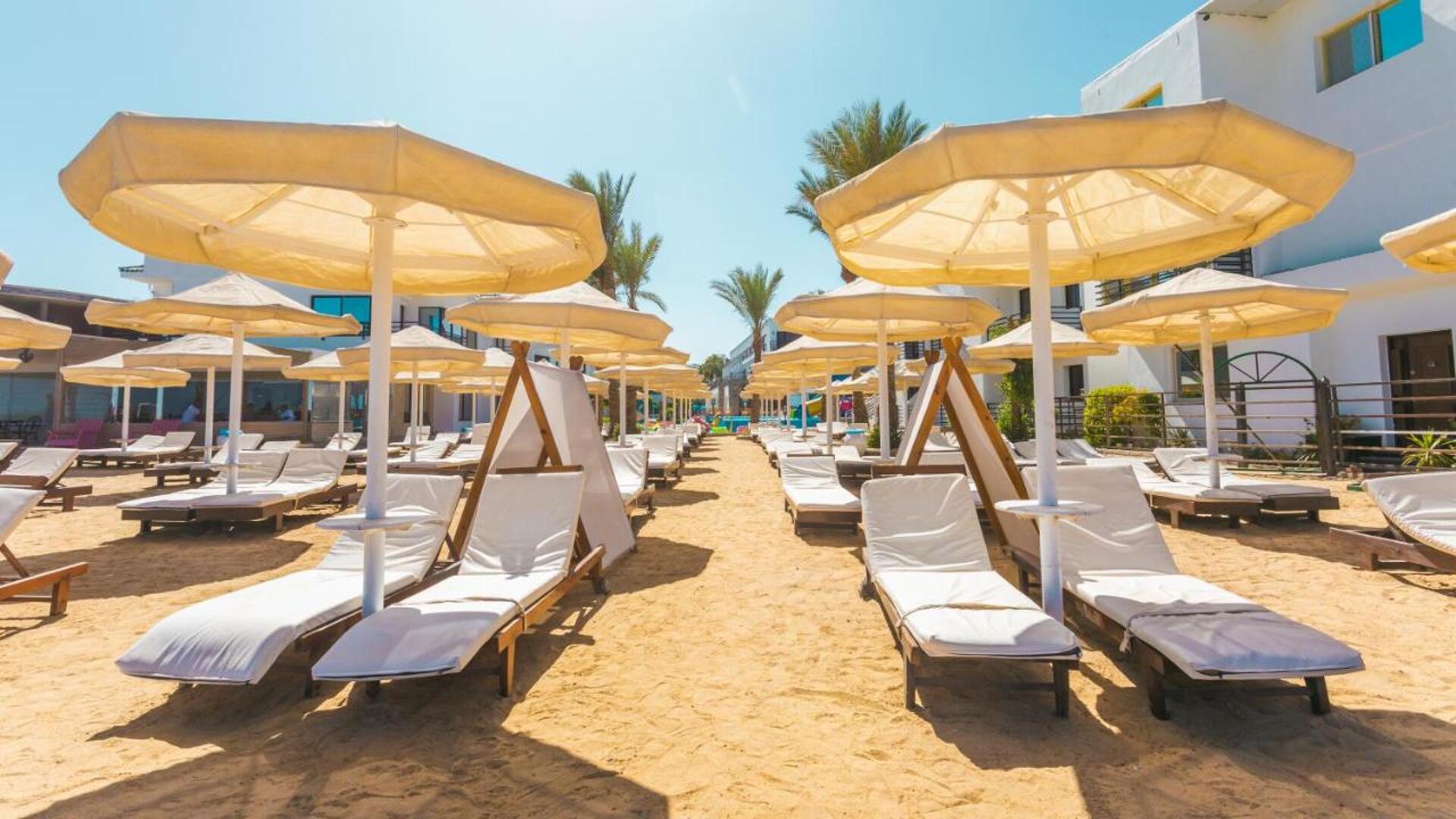 La Rosa Waves Beach & Aqua Park 4* 12