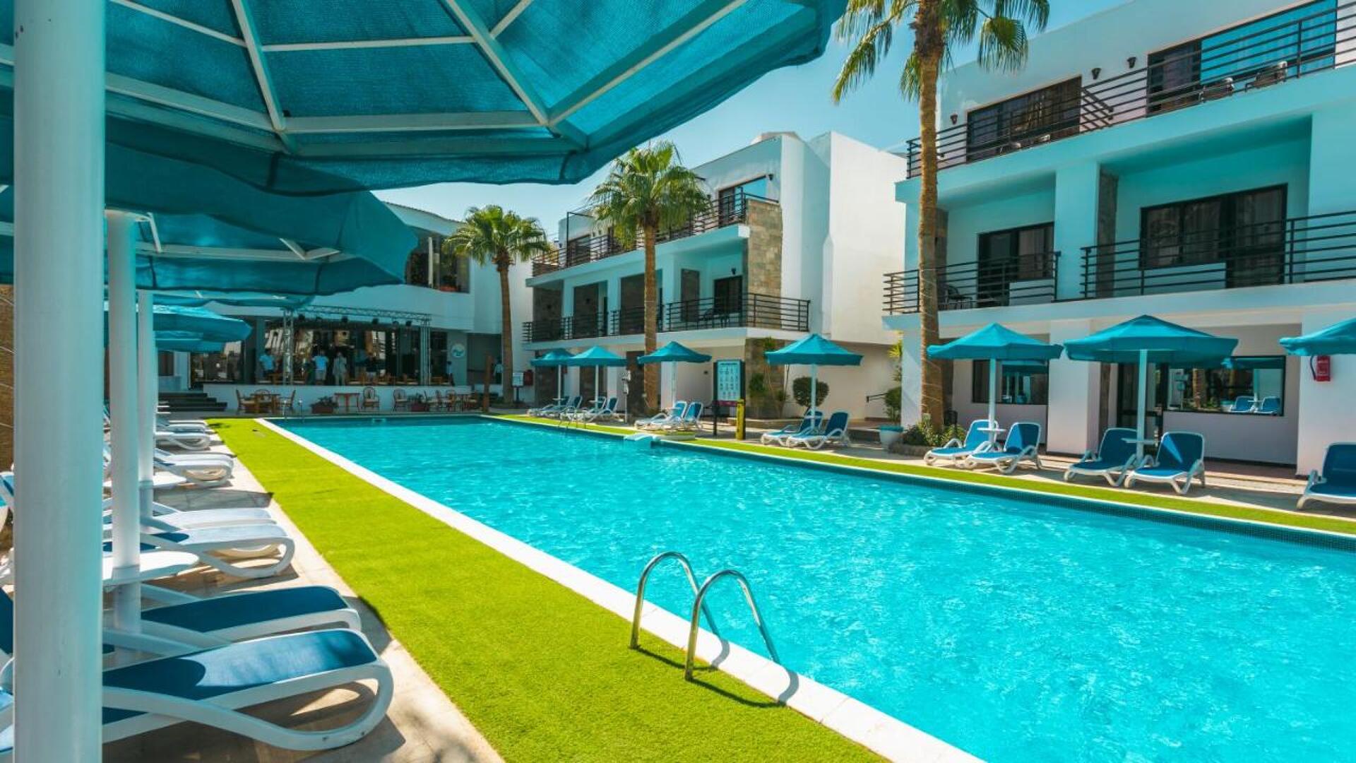 La Rosa Waves Beach & Aqua Park 4* 43