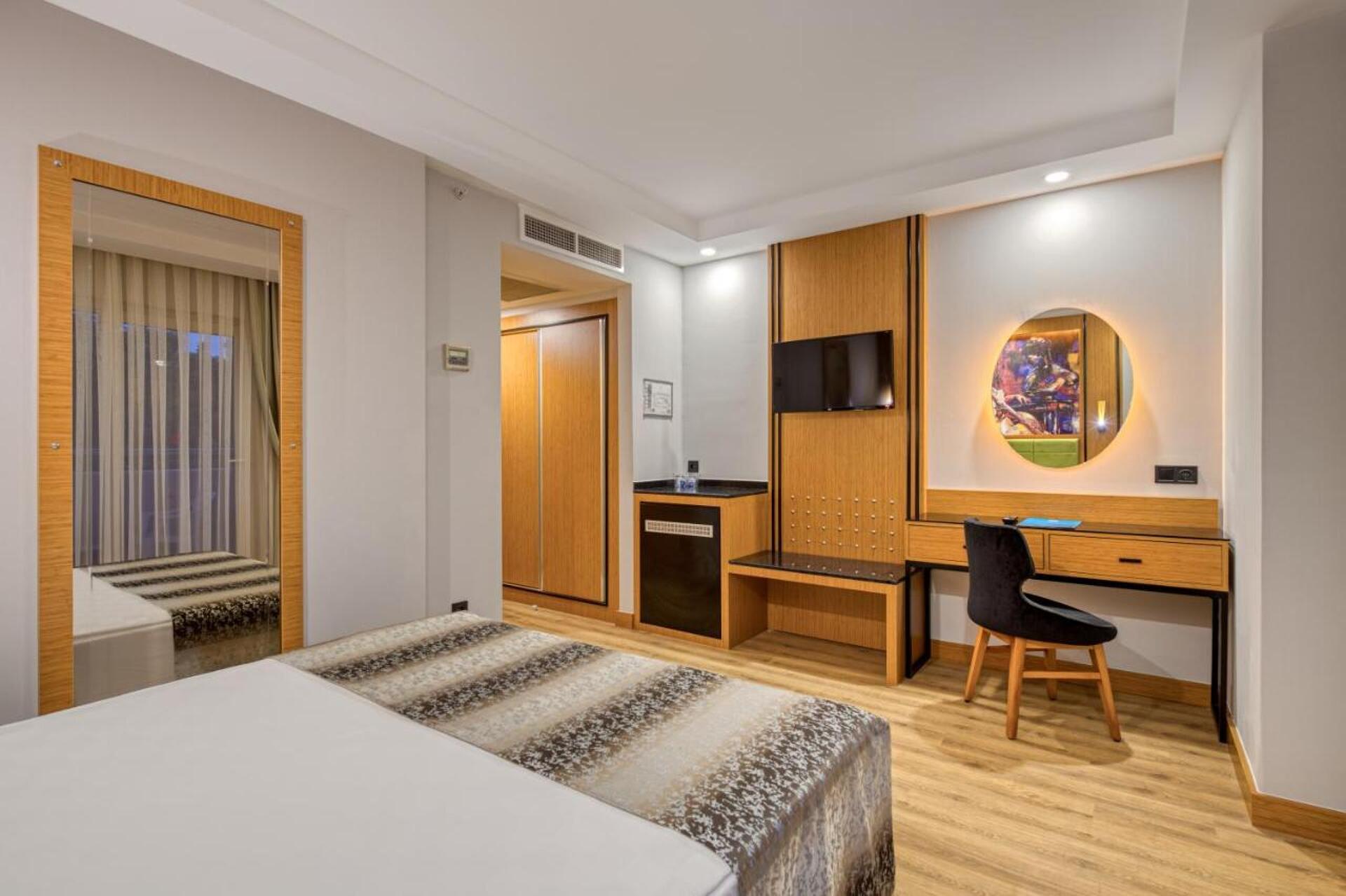 Sealife Buket Resort & Beach Hotel 4