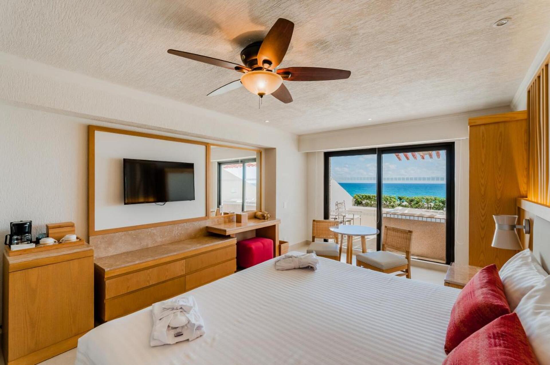 Royal Solaris Cancun 38