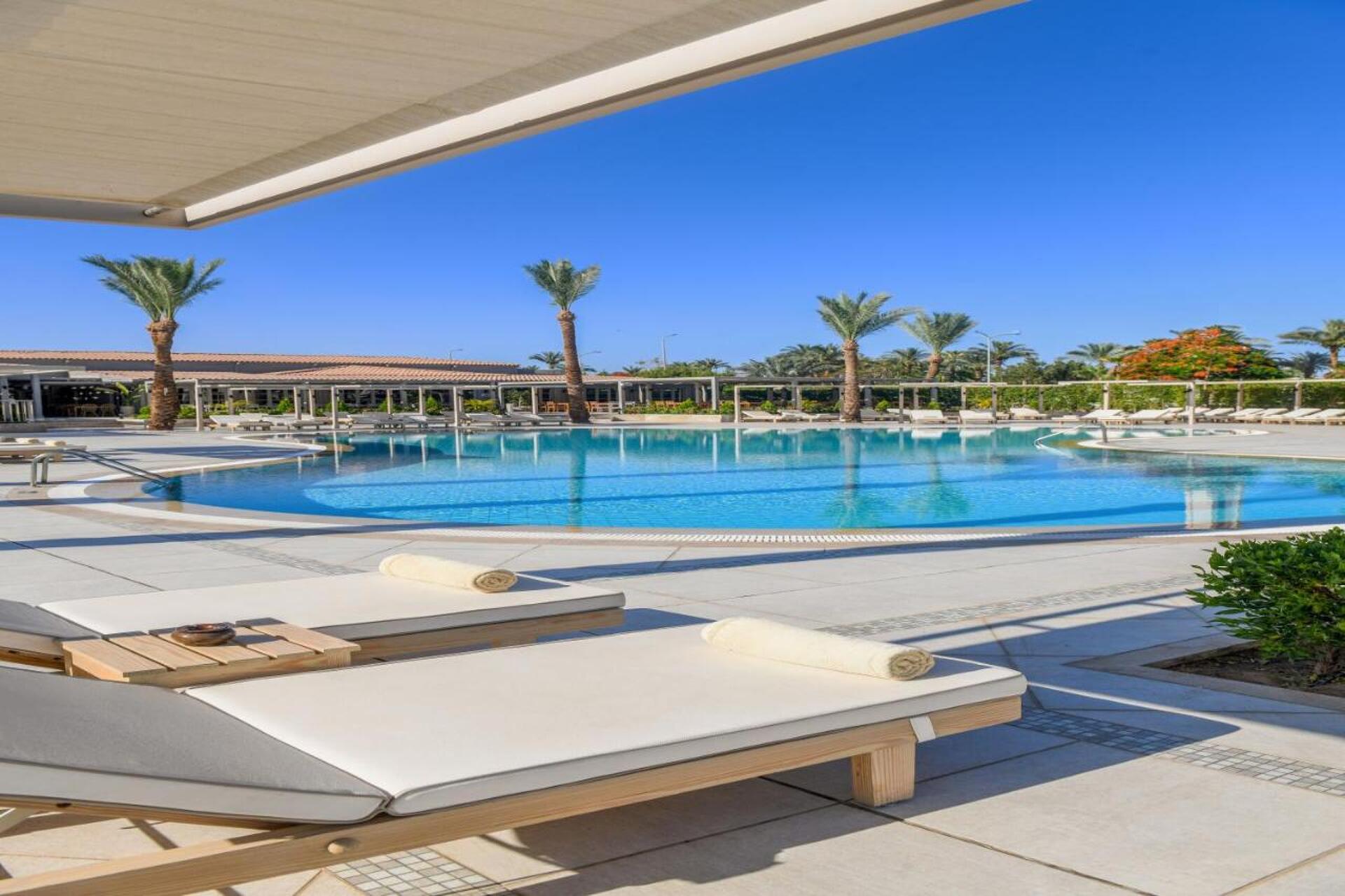Jaz Fanara Resort & Residence  13